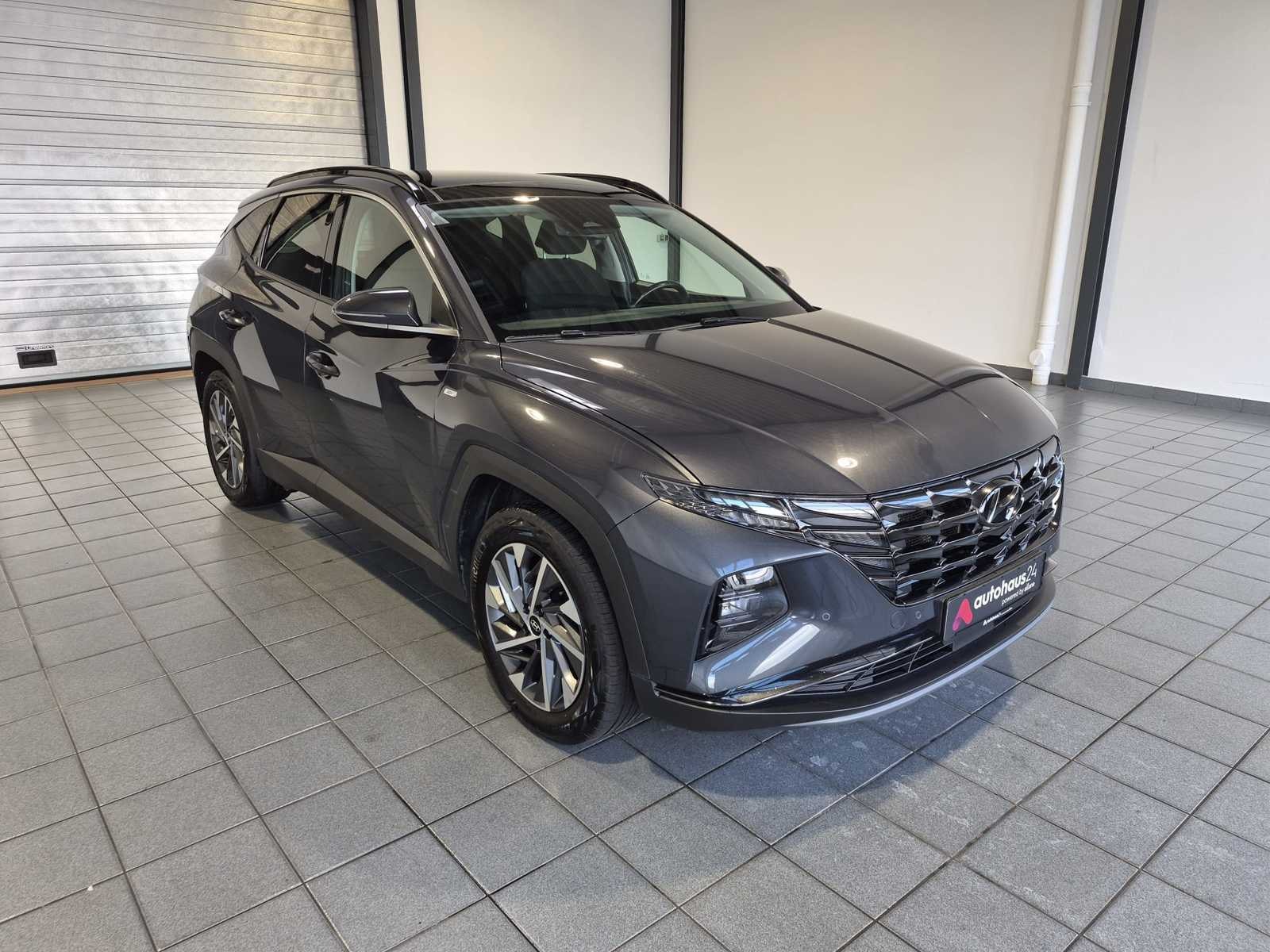 Hyundai Tucson SUV / Crossover / Geländewagen HYUNDAI Tucson 1.6 CRDi 100kW 48V Trend DCT Sports Utility Vehicle #1