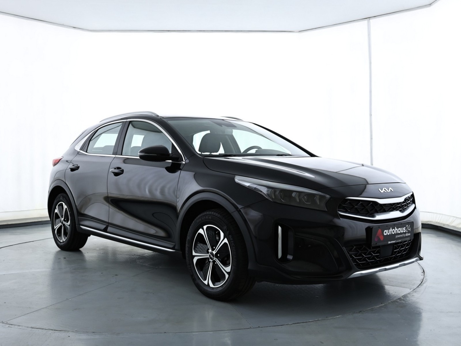 Kia XCeed SUV / Crossover / Geländewagen KIA XCeed 1.6 GDI Plug-In Hybrid DCT6 Vision Sports Utility Vehicle #1