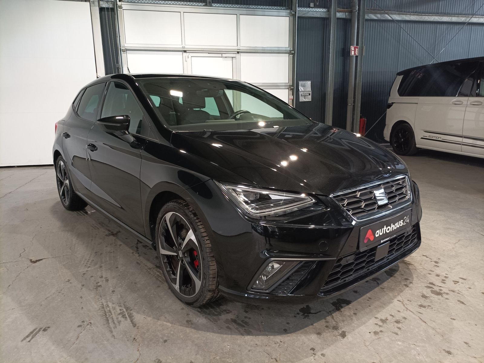 SEAT Ibiza Schräghecklimousine SEAT Ibiza 1.5 TSI 110kW FR DSG Schräghecklimousine #1