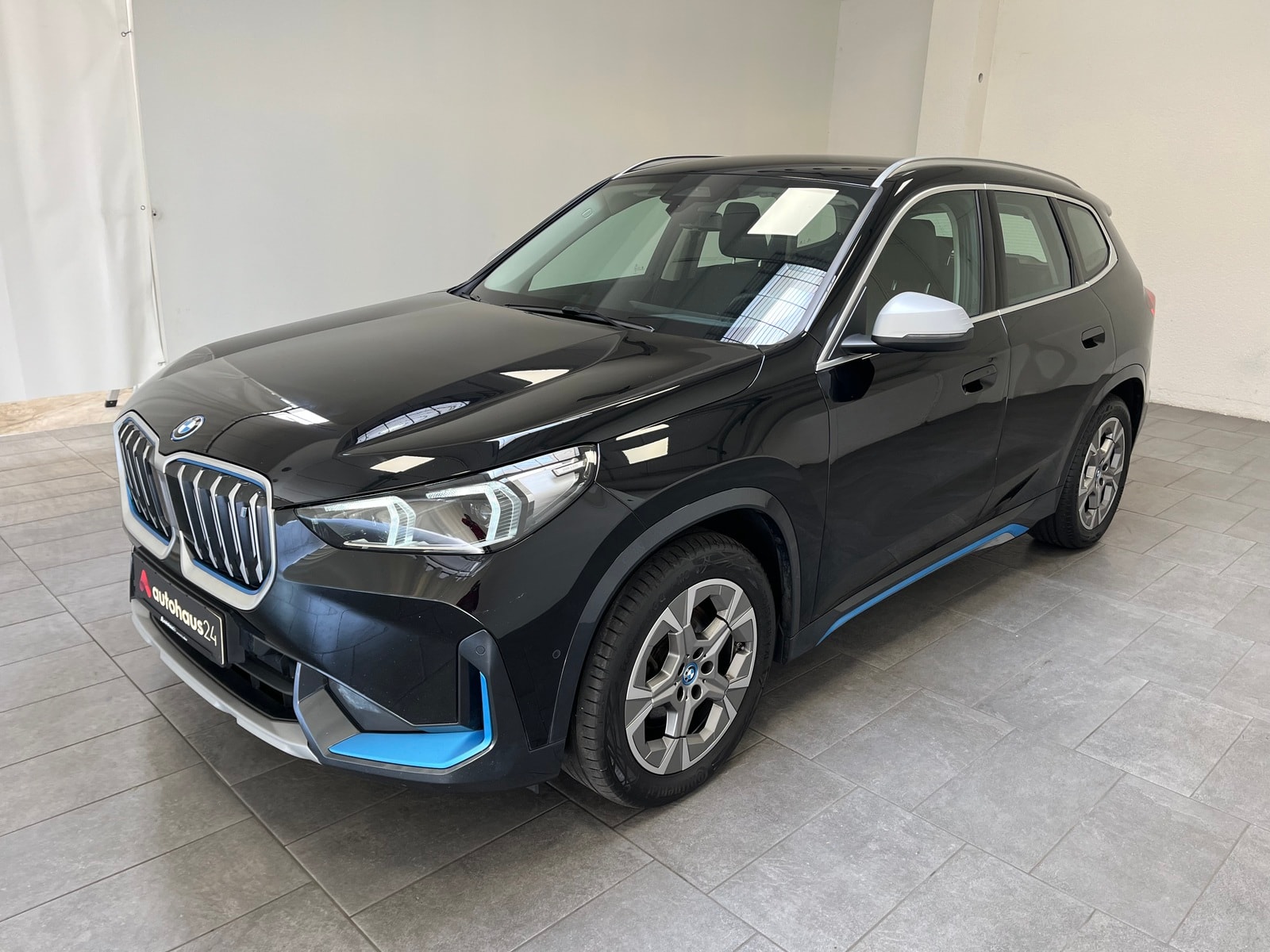 BMW iX1 SUV iX1 xDrive30 xLine #3