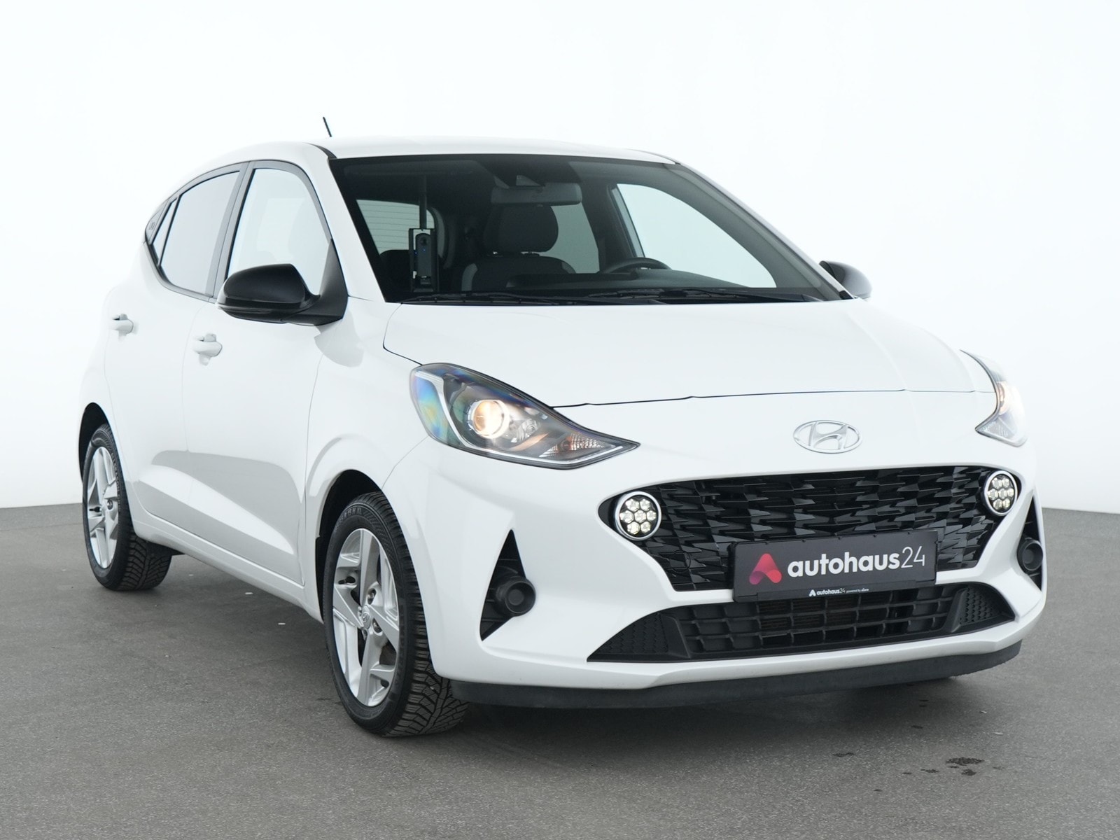 Hyundai i10 Limousine HYUNDAI i10 1.0 Connect & Go Schräghecklimousine #1