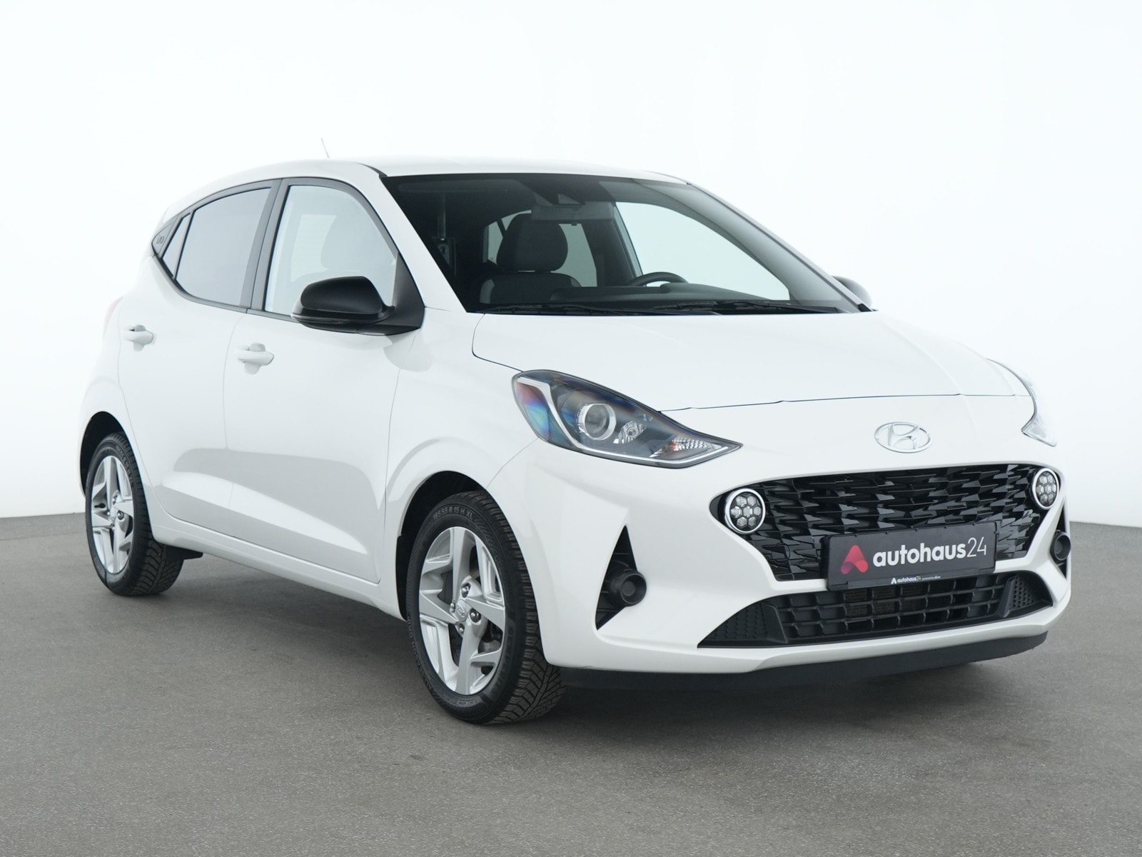 Hyundai i10 Limousine HYUNDAI i10 1.0 Connect & Go Schräghecklimousine #1