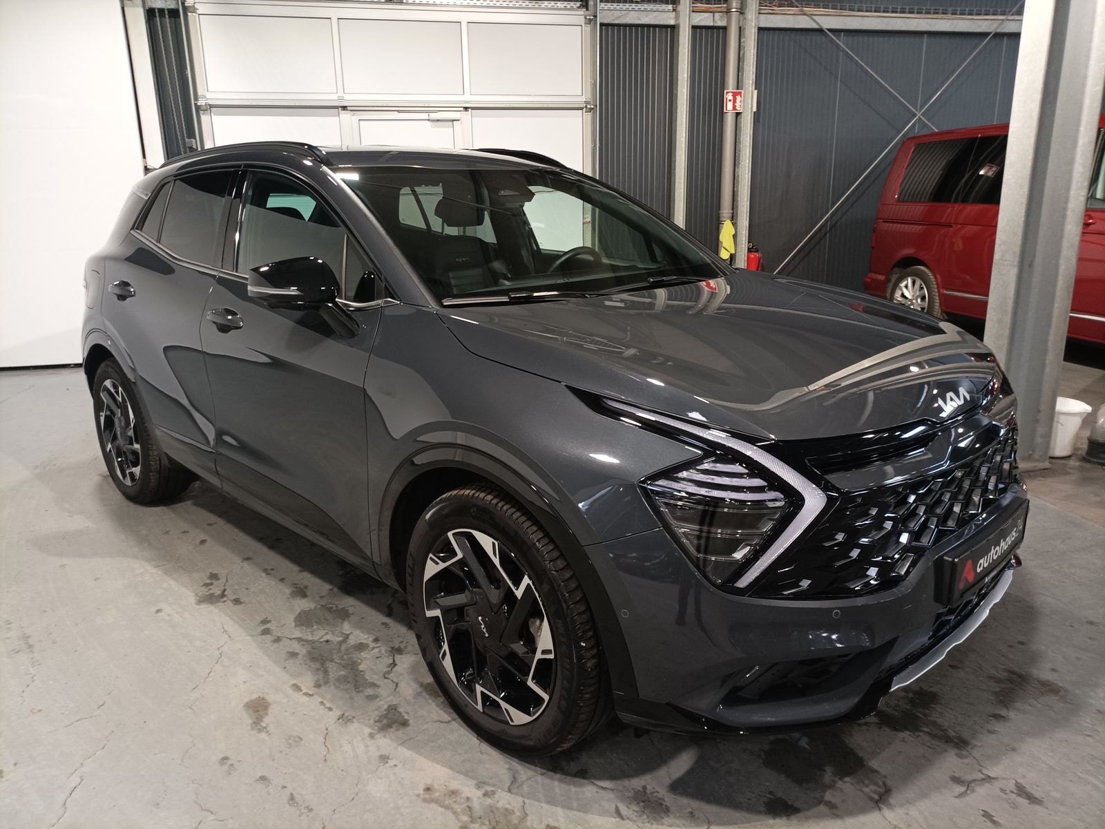 Kia Sportage SUV / Crossover / Geländewagen KIA Sportage 1.6 T-GDI Plug-in Hybrid Auto 4WD Sports Utility Vehicle #1