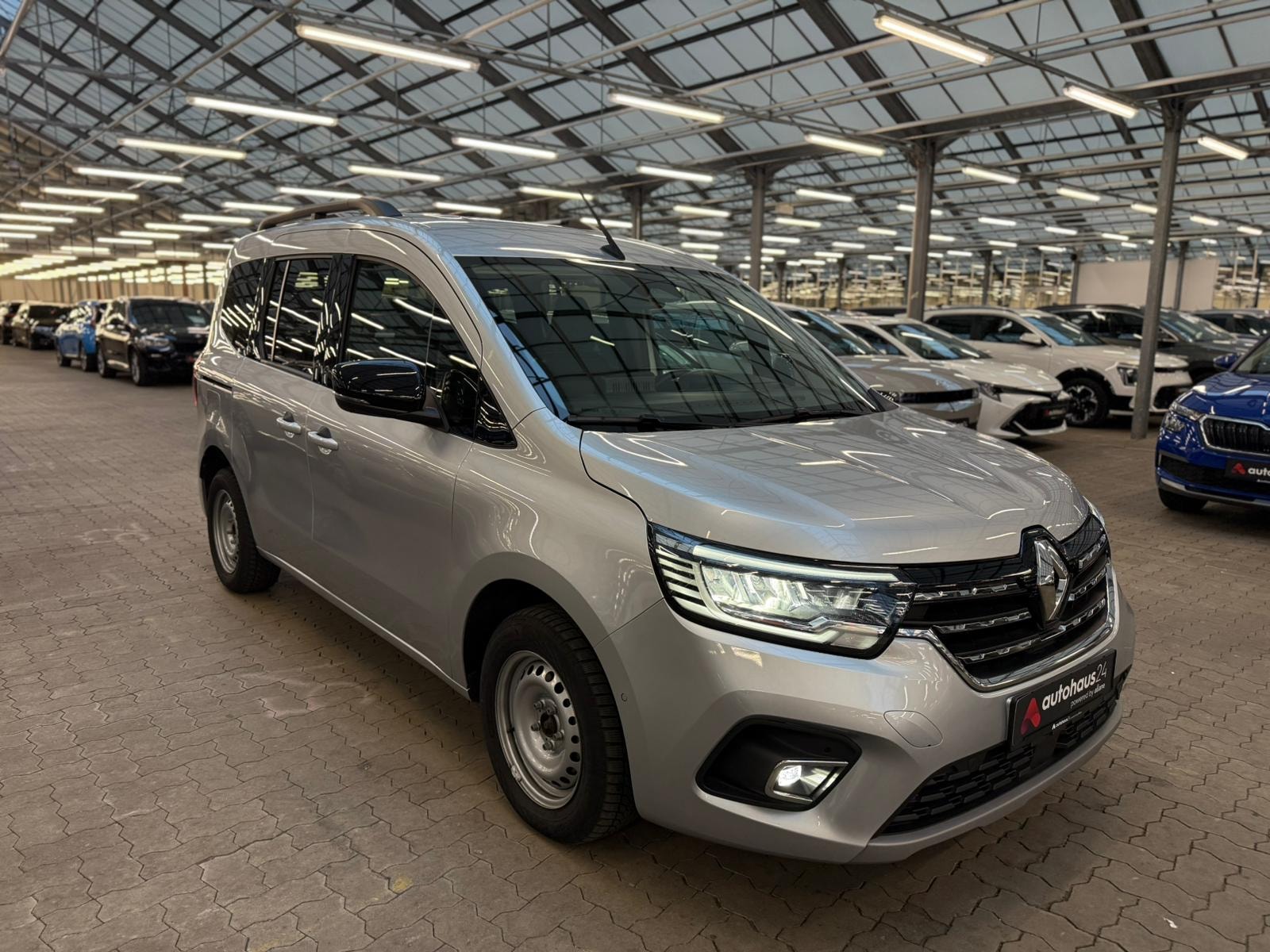 Renault Kangoo Kleinbus / Van RENAULT Kangoo BLUE dCi 115 Techno Kompaktvan #1