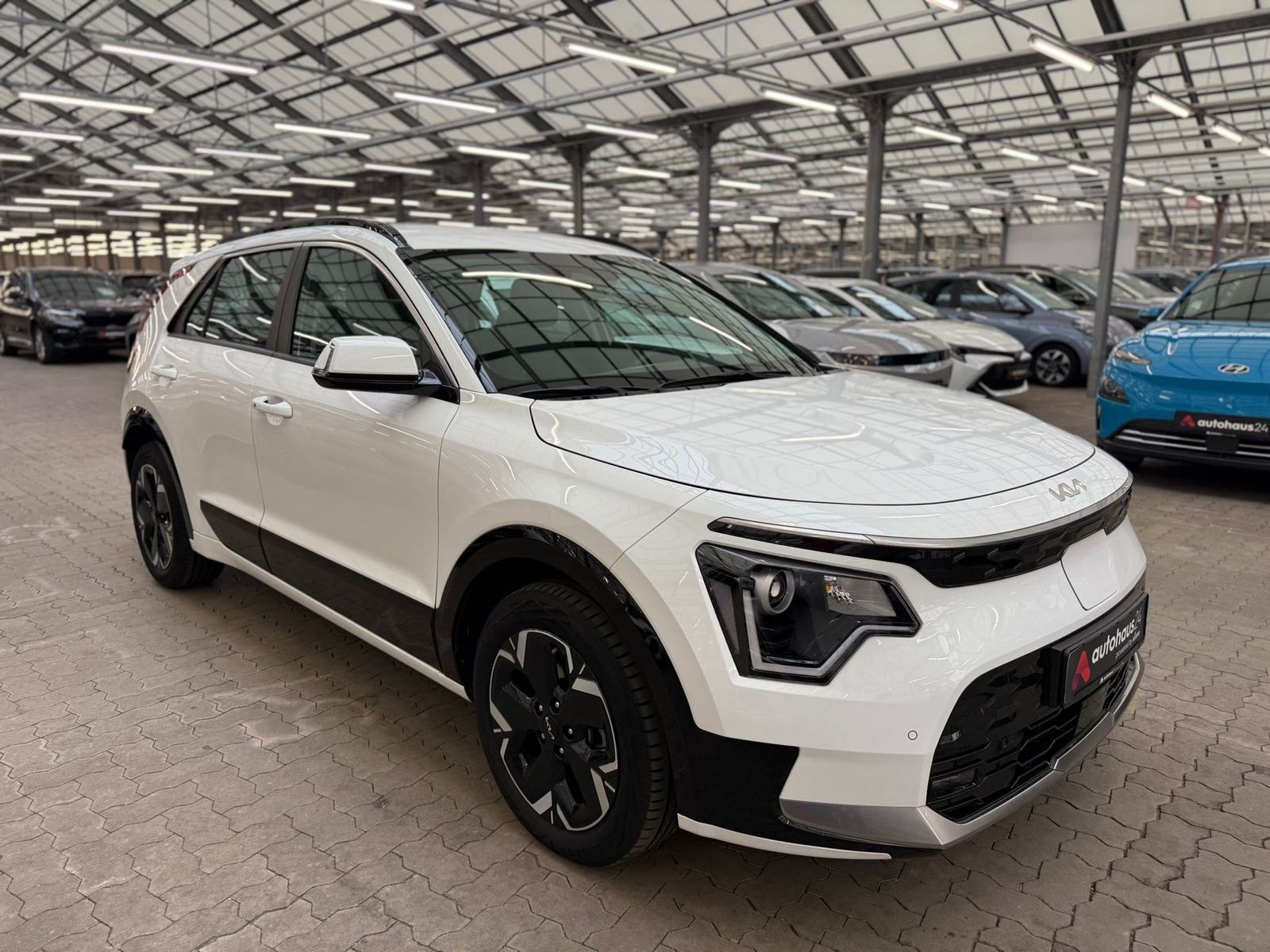 Kia Niro SUV / Crossover / Geländewagen KIA Niro EV Vision Schräghecklimousine #1