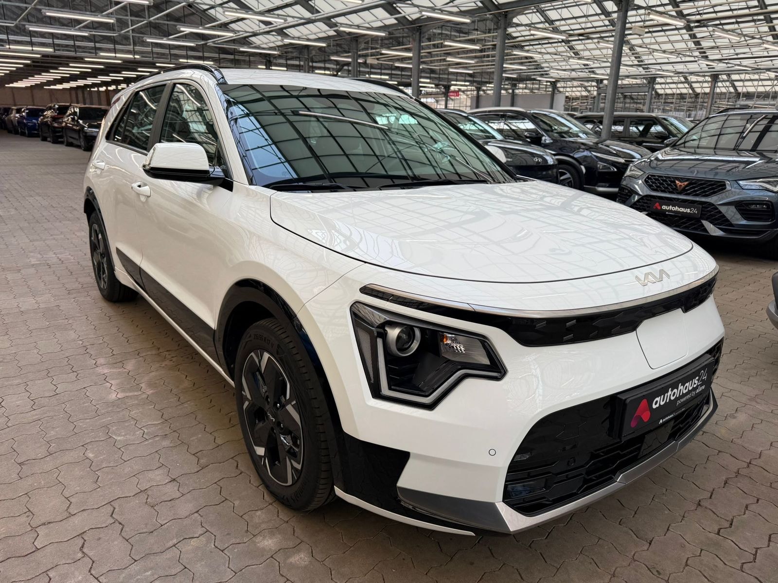 Kia Niro SUV / Crossover / Geländewagen KIA Niro EV Vision Schräghecklimousine #1