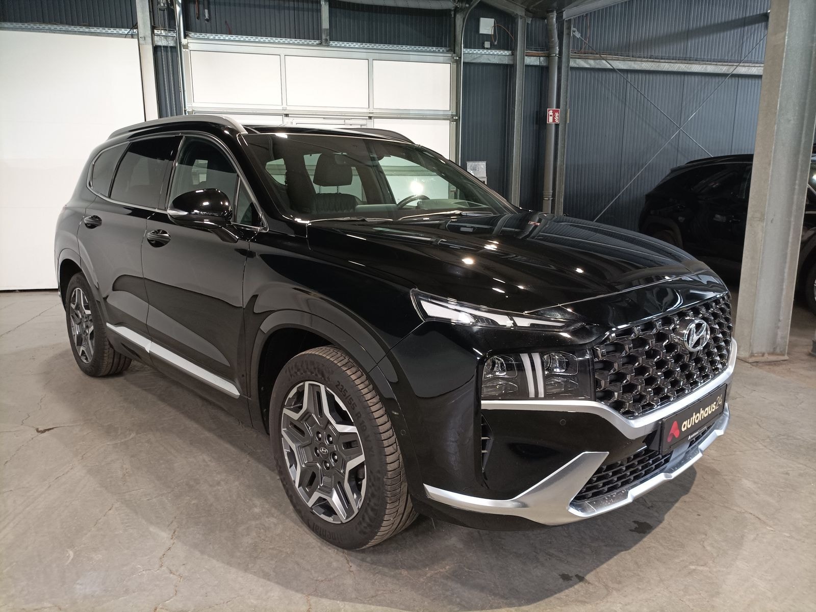 Hyundai Santa Fe SUV / Crossover / Geländewagen HYUNDAI Santa Fe 1.6 T-GDI Hybrid Signature 4WD Auto Seve Sports Utility Vehicle #1