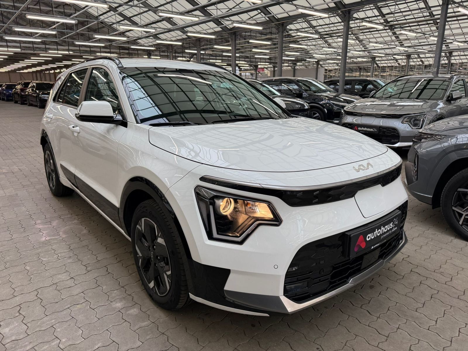 Kia Niro SUV / Crossover / Geländewagen KIA Niro EV Vision Schräghecklimousine #1