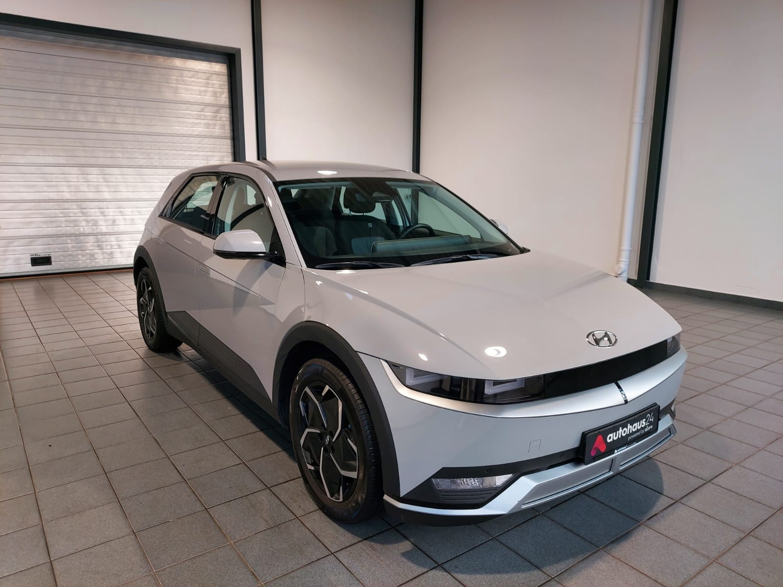 Hyundai IONIQ 5 Limousine HYUNDAI IONIQ 5 58 kWh Heckantrieb Sports Utility Vehicle #1