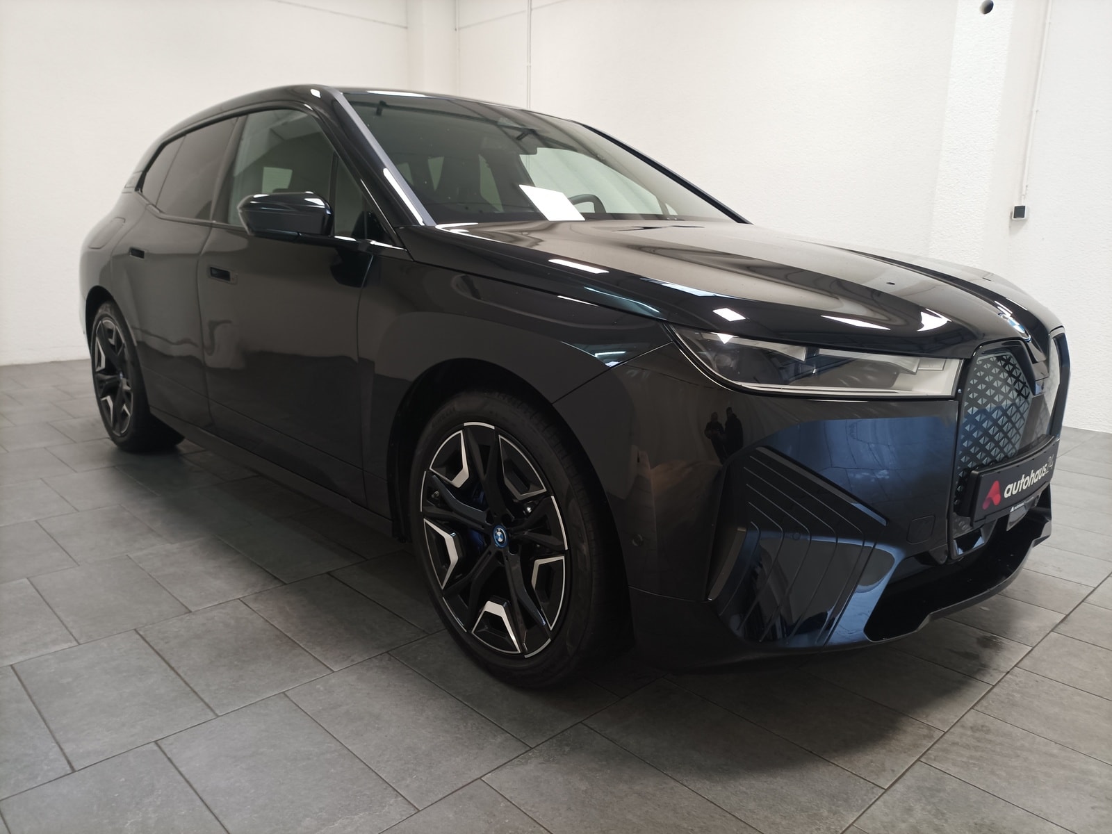 BMW iX SUV / Crossover / Geländewagen BMW iX xDrive40 Sports Utility Vehicle #1