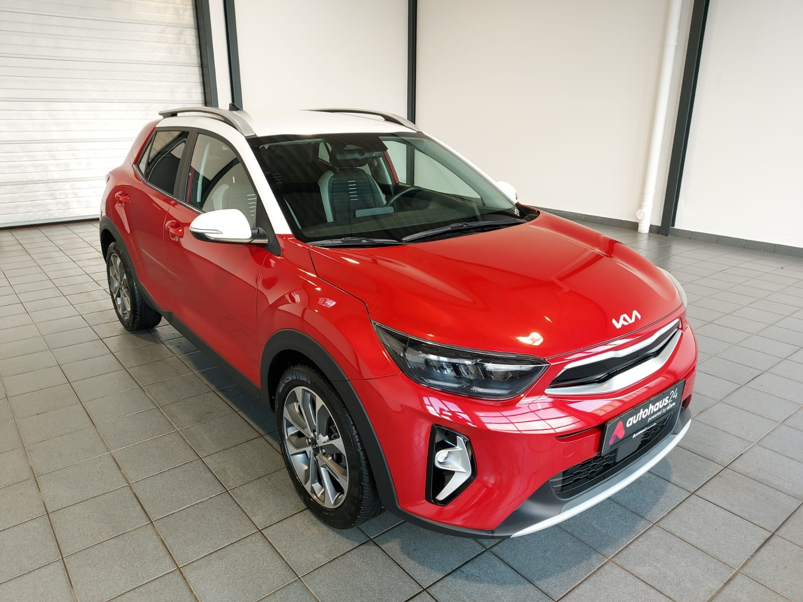 Kia Stonic SUV / Crossover / Geländewagen KIA Stonic 1.0 T-GDI 120 Spirit DCT7 Sports Utility Vehicle #1