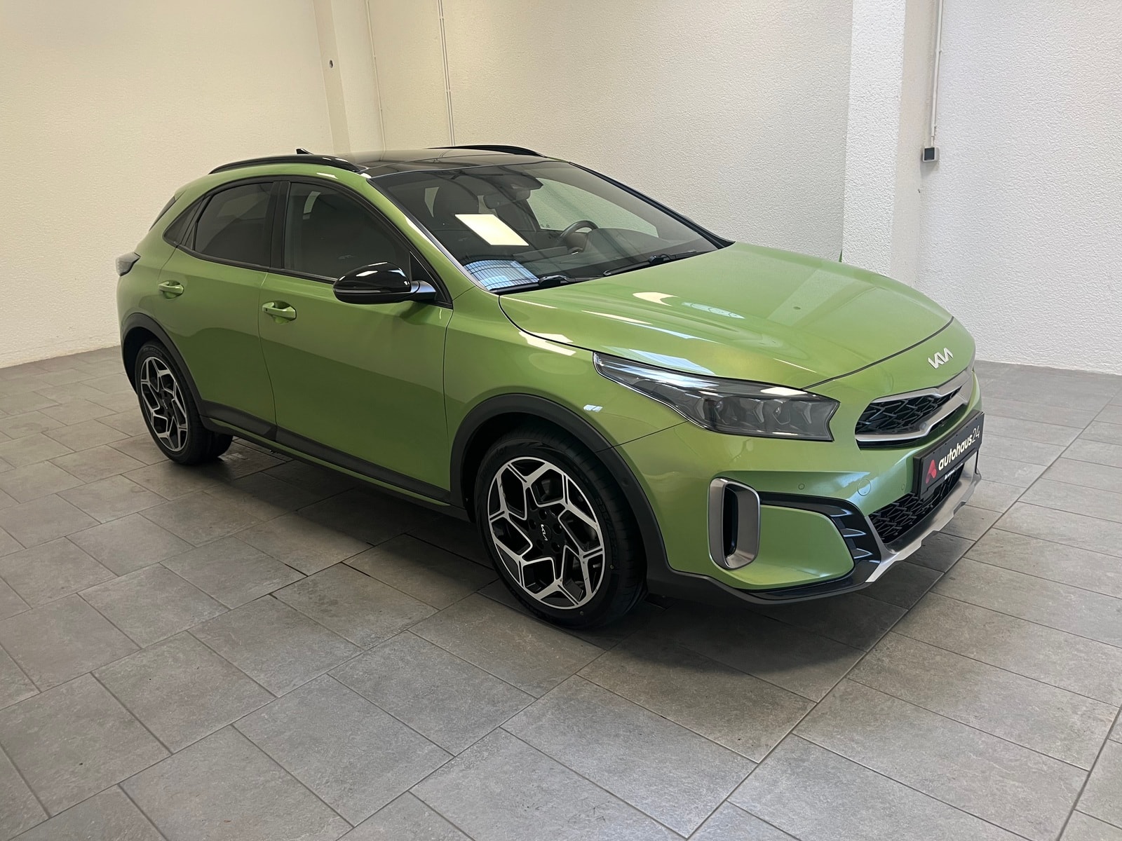 Kia XCeed SUV / Crossover / Geländewagen KIA XCeed 1.5 T-GDI DCT GT-Line Sports Utility Vehicle #1