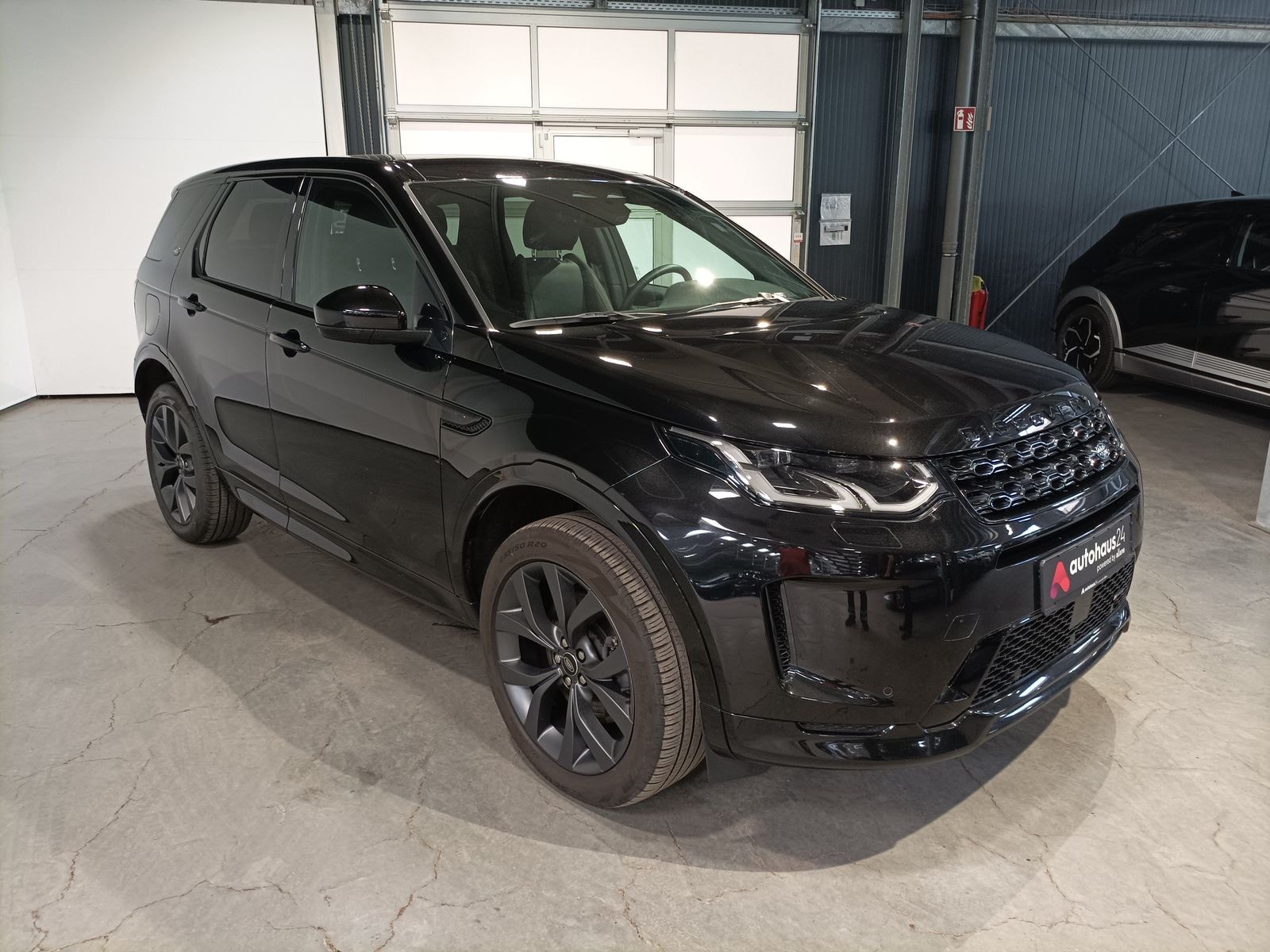 Land Rover Discovery Sport SUV / Crossover / Geländewagen LAND ROVER Discovery Sport D165 AWD Automatik R-DYNAMIC SE Sports Utility Vehicl #1
