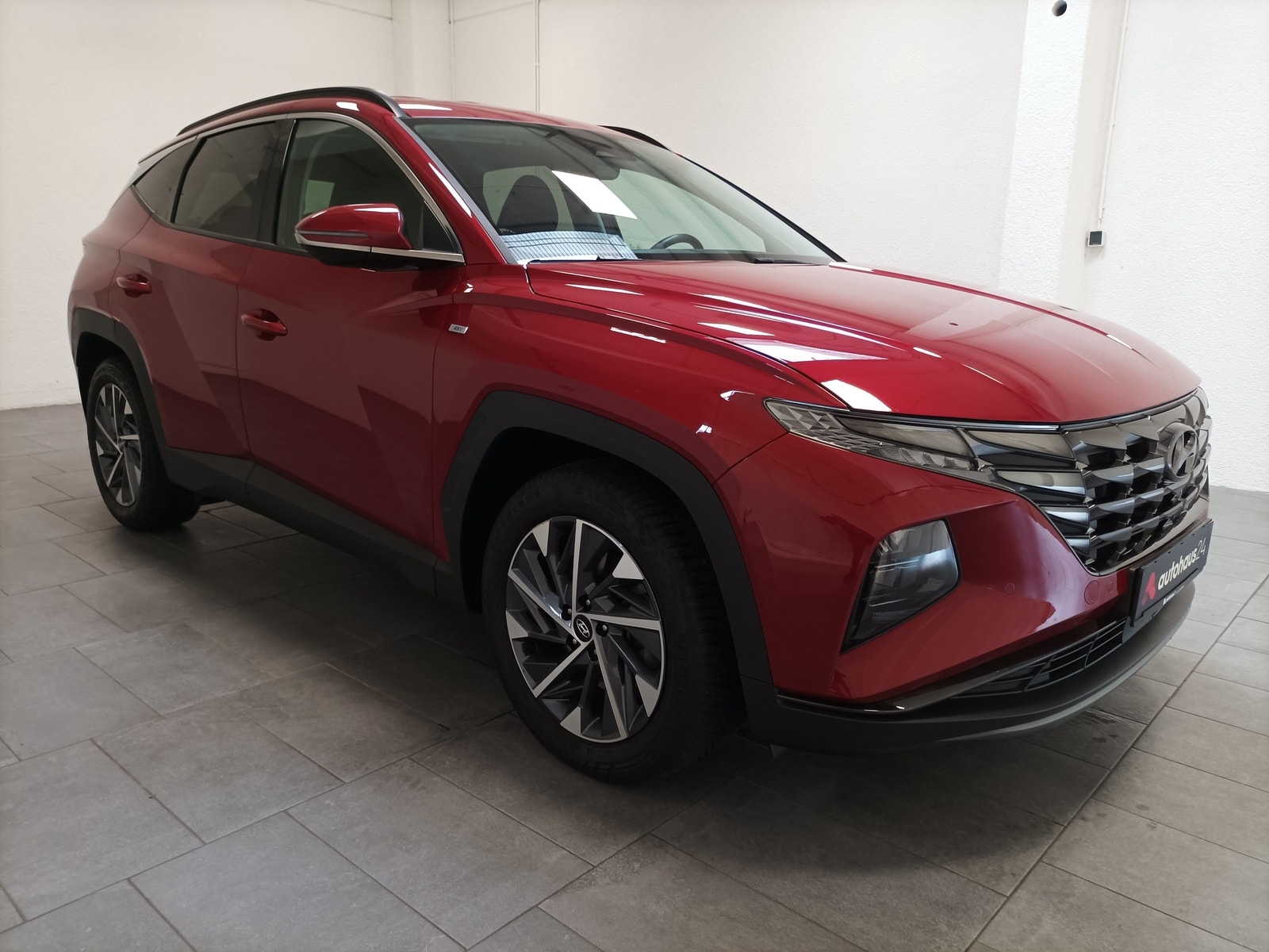 Hyundai Tucson SUV / Crossover / Geländewagen HYUNDAI Tucson 1.6 T-GDI 48V Trend DCT Sports Utility Vehicle #1