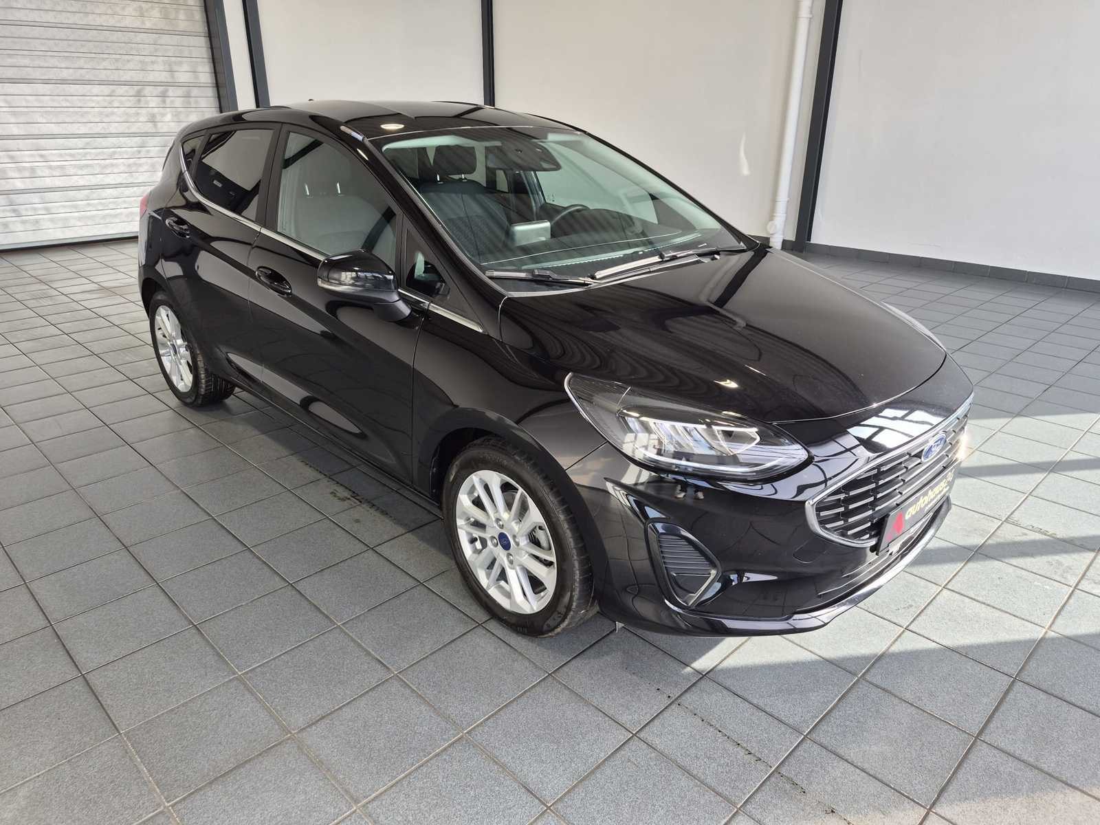 Ford Fiesta Limousine FORD Fiesta 1,0 EcoBoost Hybrid 92kW Titanium Schräghecklimousine #1