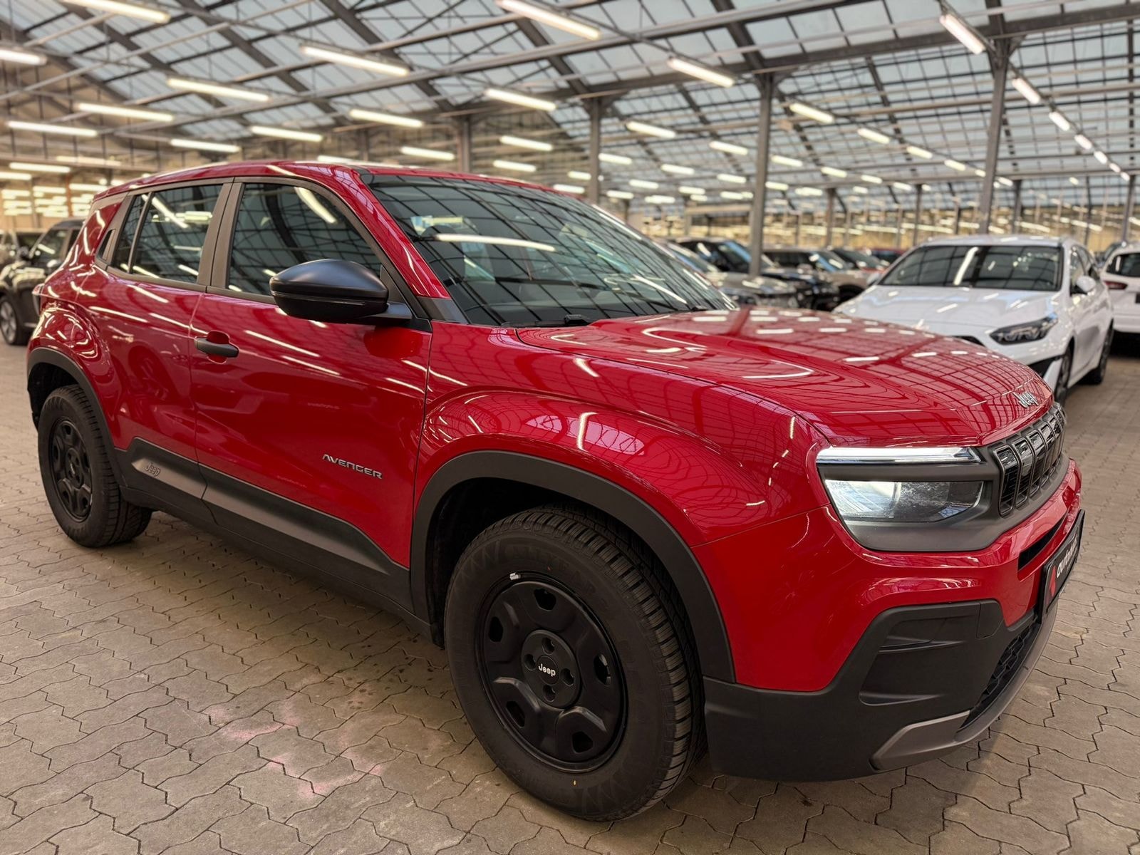 Jeep Avenger SUV / Crossover / Geländewagen JEEP Avenger 54 kWh 115 kW Avenger Sports Utility Vehicle #1