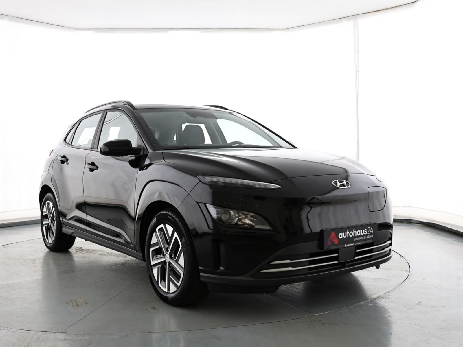 Hyundai Kona SUV / Crossover / Geländewagen HYUNDAI Kona ELEKTRO 100kW Sports Utility Vehicle #1