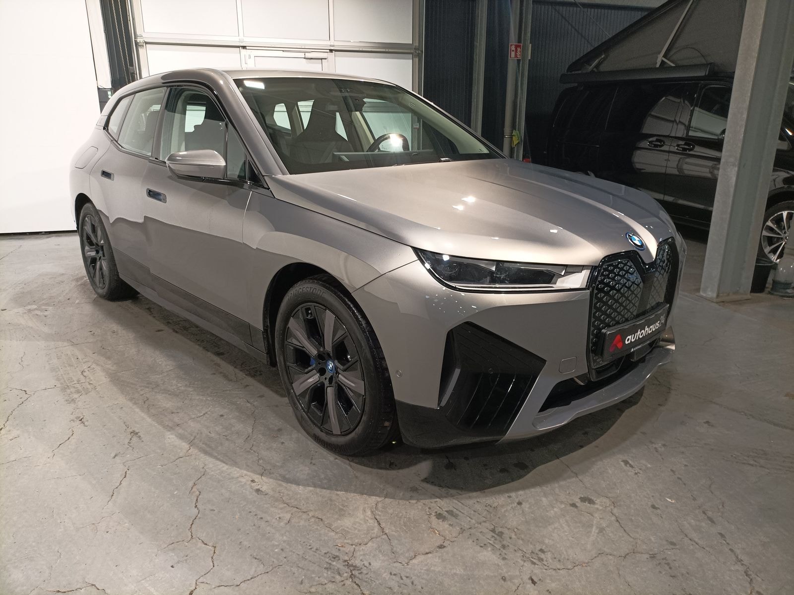 BMW iX SUV / Crossover / Geländewagen BMW iX xDrive40 Sports Utility Vehicle #1