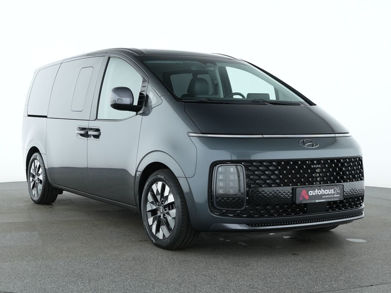 Hyundai Staria Kleinbus / Van HYUNDAI Staria 2.2 CRDi Signature 7-Sitzer Auto 2WD Van #1