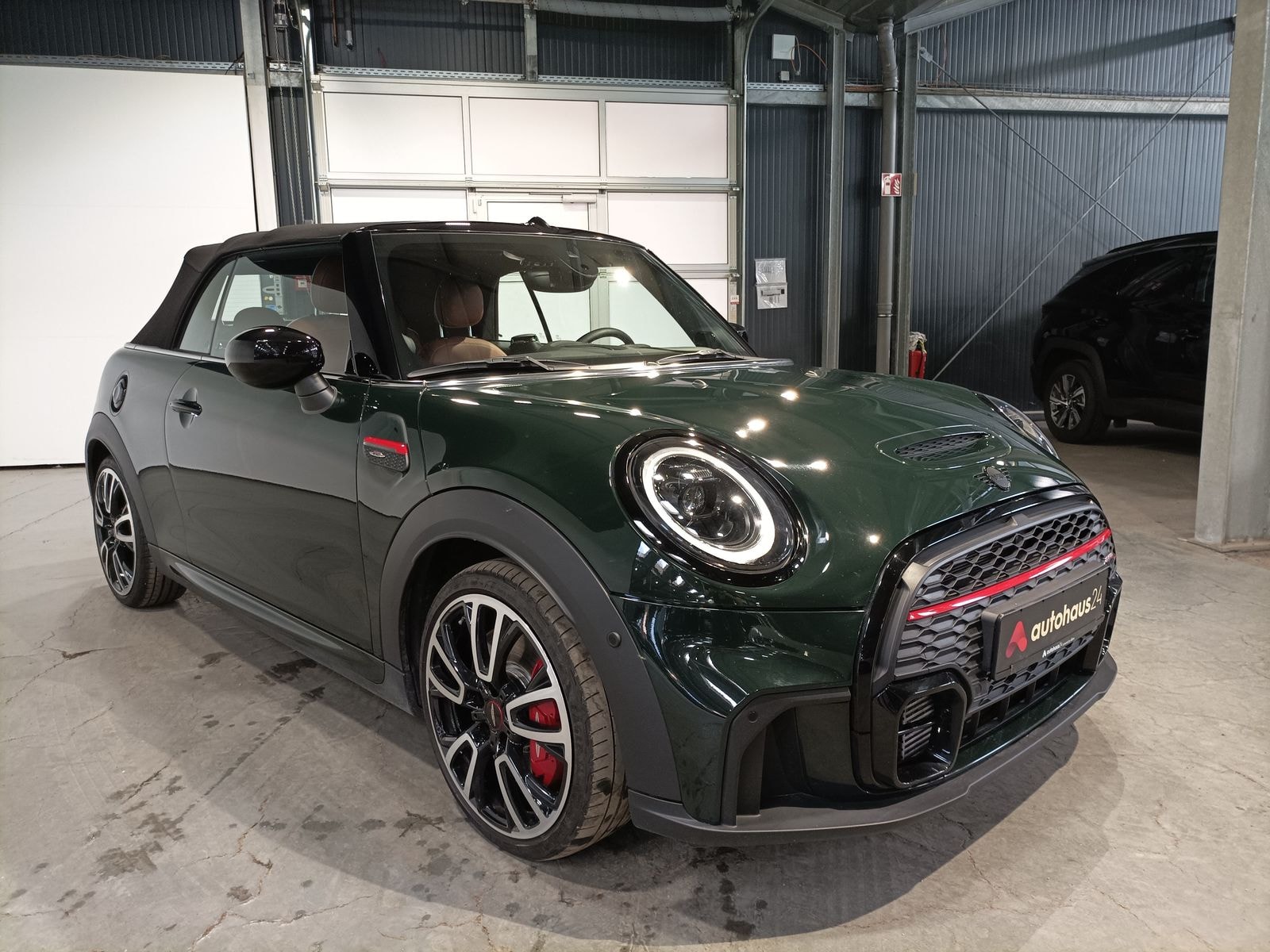 MINI Cabrio Cabrio / Roadster MINI MINI JCW Cabrio JCW Trim Steptronic Cabriolet #1
