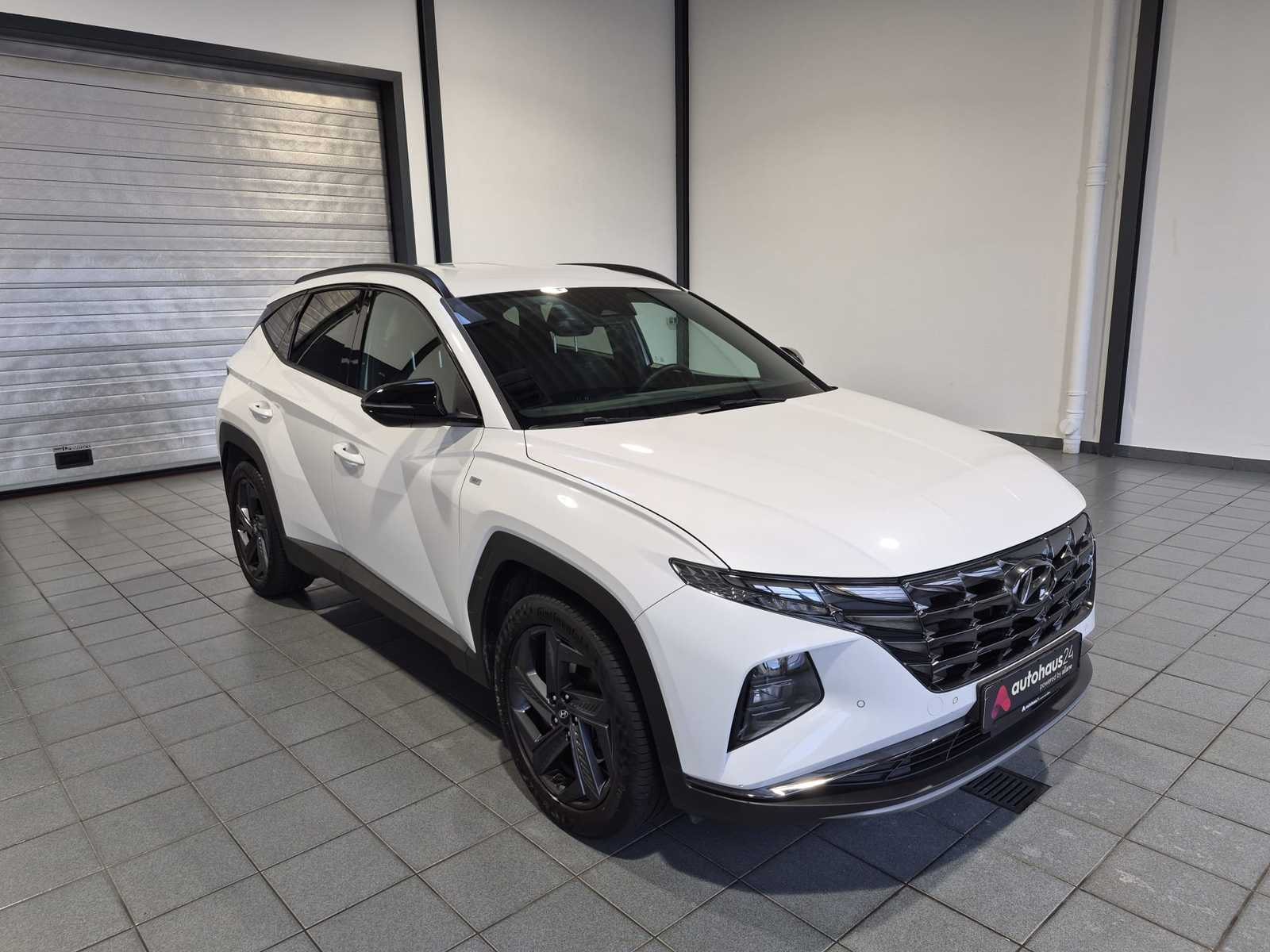 Hyundai Tucson SUV / Crossover / Geländewagen HYUNDAI Tucson 1.6 T-GDI 132kW 48V Blackline DCT 4WD Sports Utility Vehicle #1