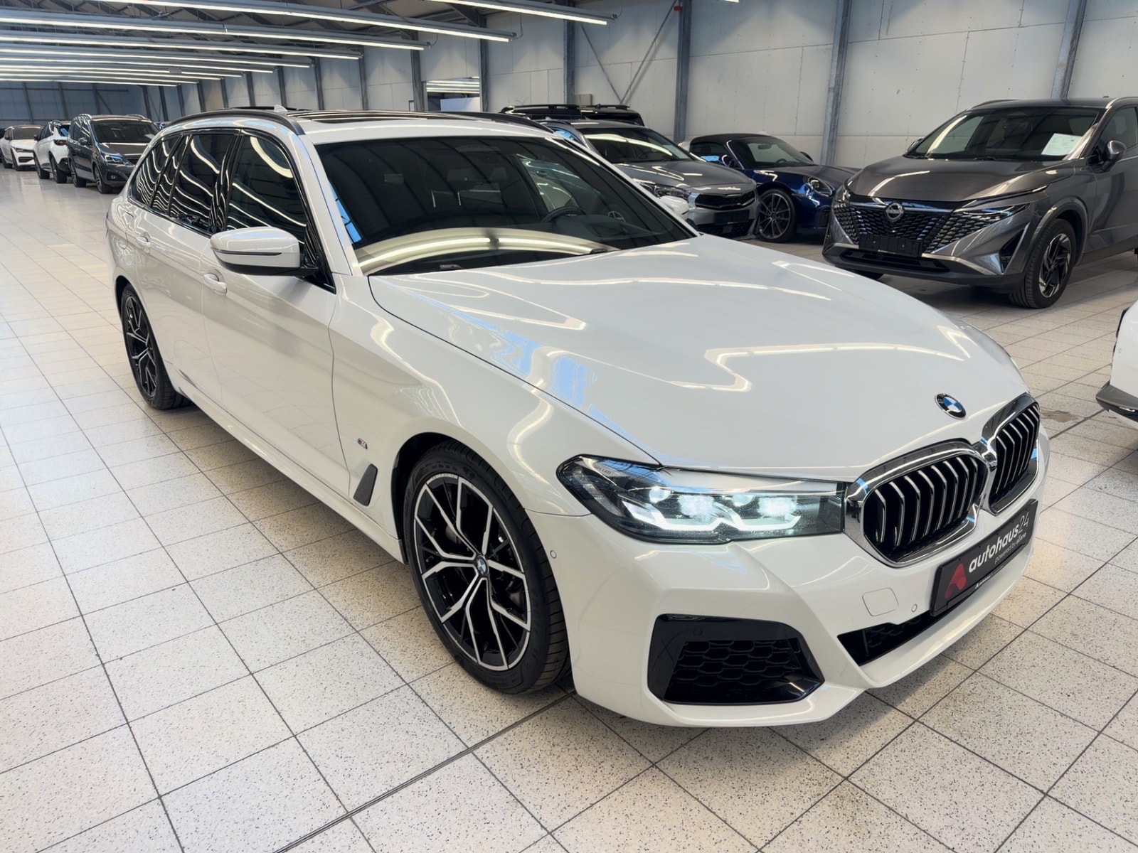 BMW 5er-Reihe Kombi BMW 5er-Reihe 540d xDrive Touring A Kombi #1
