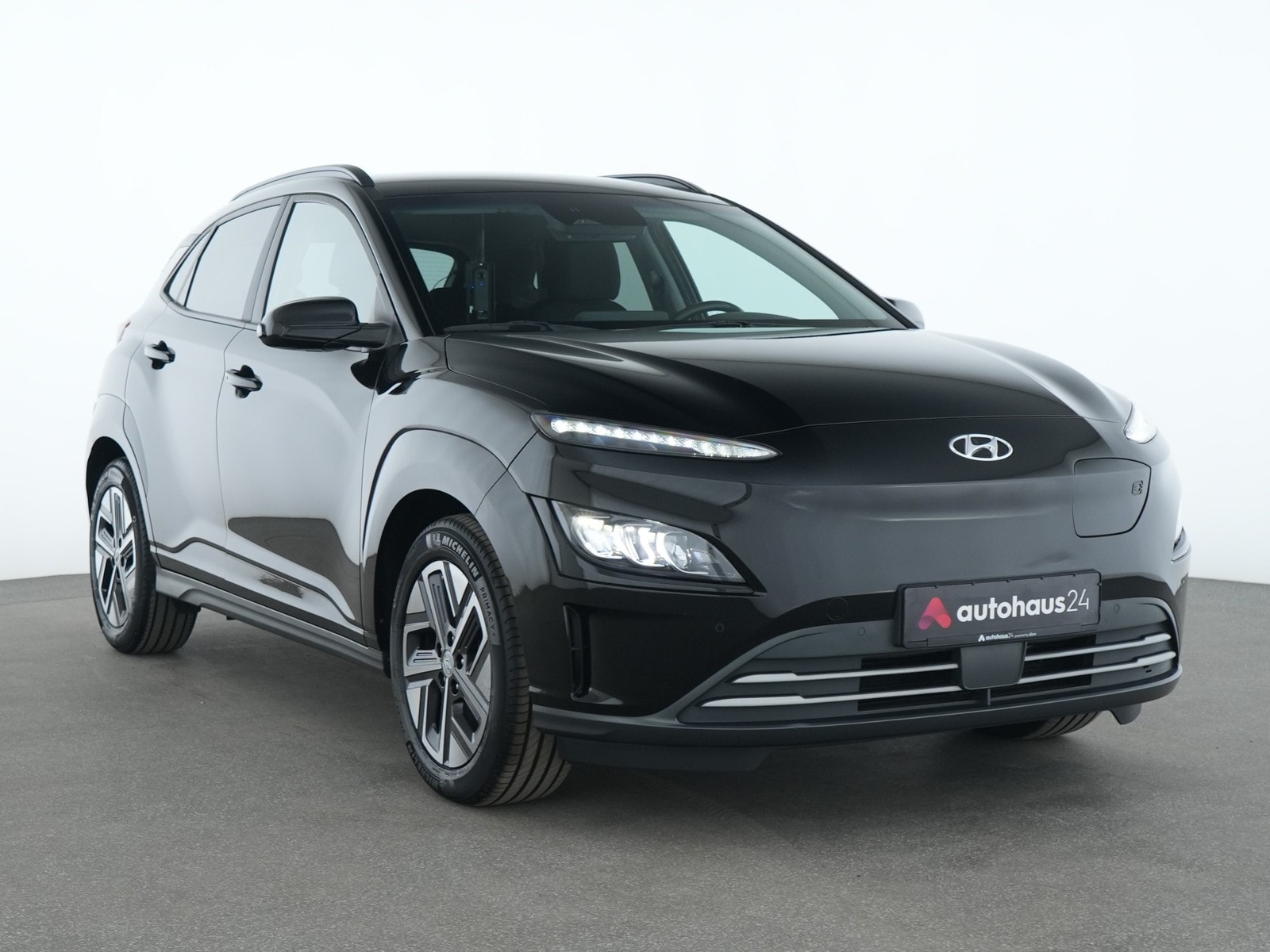 Hyundai Kona SUV / Crossover / Geländewagen HYUNDAI Kona ELEKTRO 100kW Advantage-Paket Sports Utility Vehicle #1