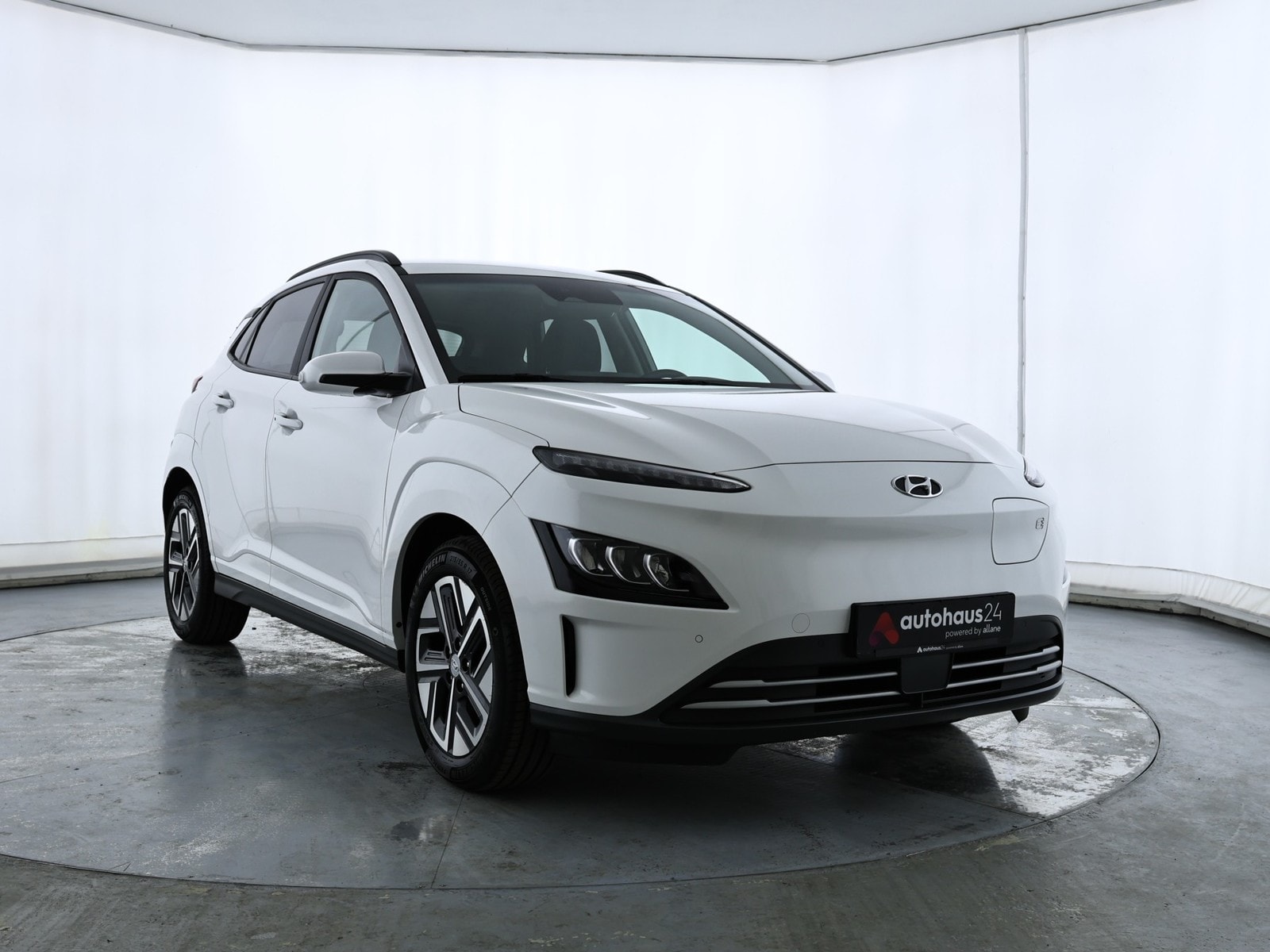 Hyundai Kona SUV / Crossover / Geländewagen HYUNDAI Kona ELEKTRO 100kW Advantage-Paket Sports Utility Vehicle #1