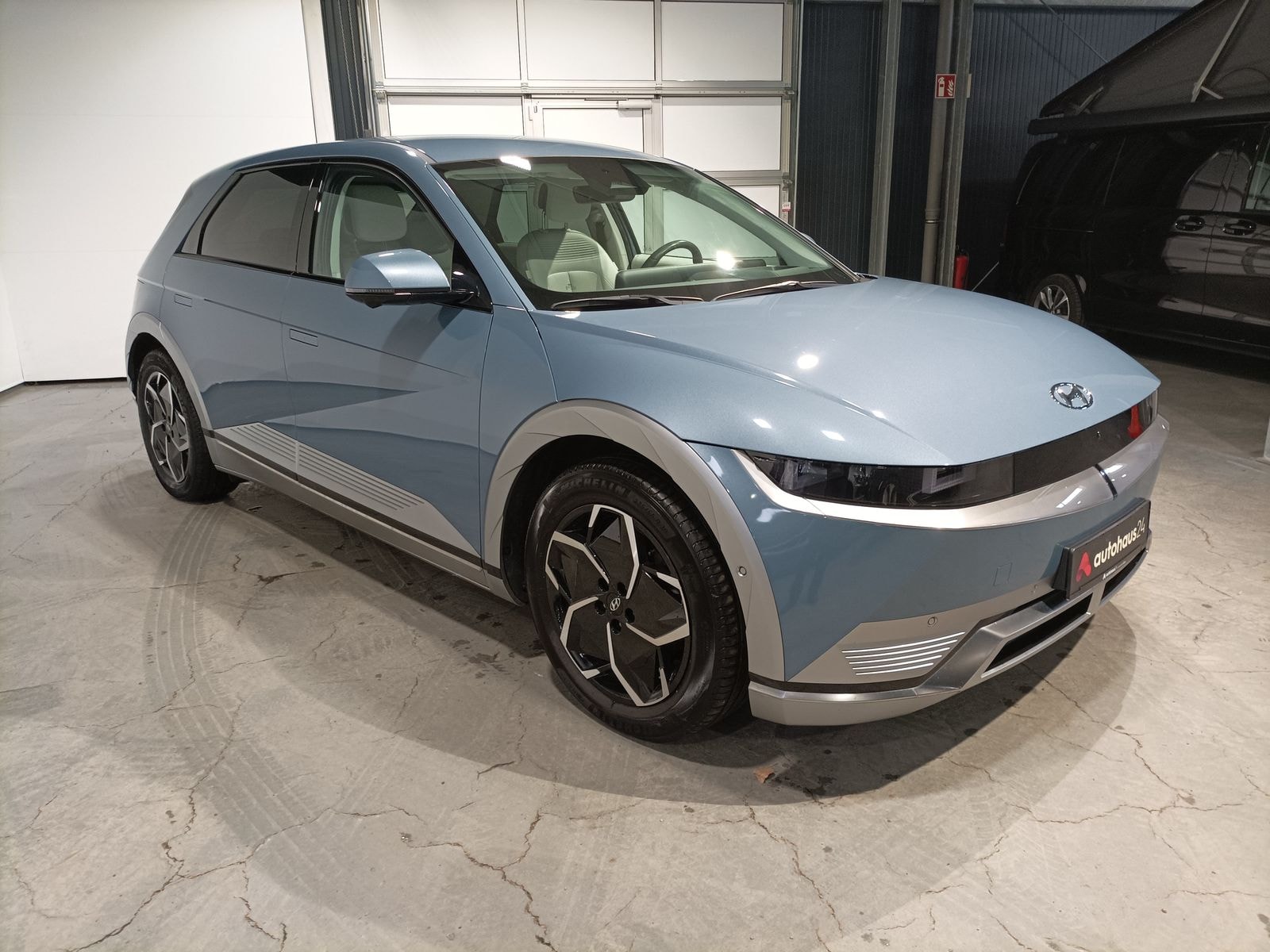 Hyundai IONIQ 5 Limousine HYUNDAI IONIQ 5 77,4 kWh Heckantrieb Sports Utility Vehicle #1