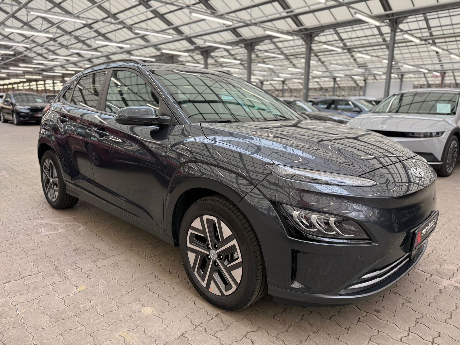Hyundai Kona SUV / Crossover / Geländewagen HYUNDAI Kona ELEKTRO 100kW Advantage-Paket Sports Utility Vehicle #1