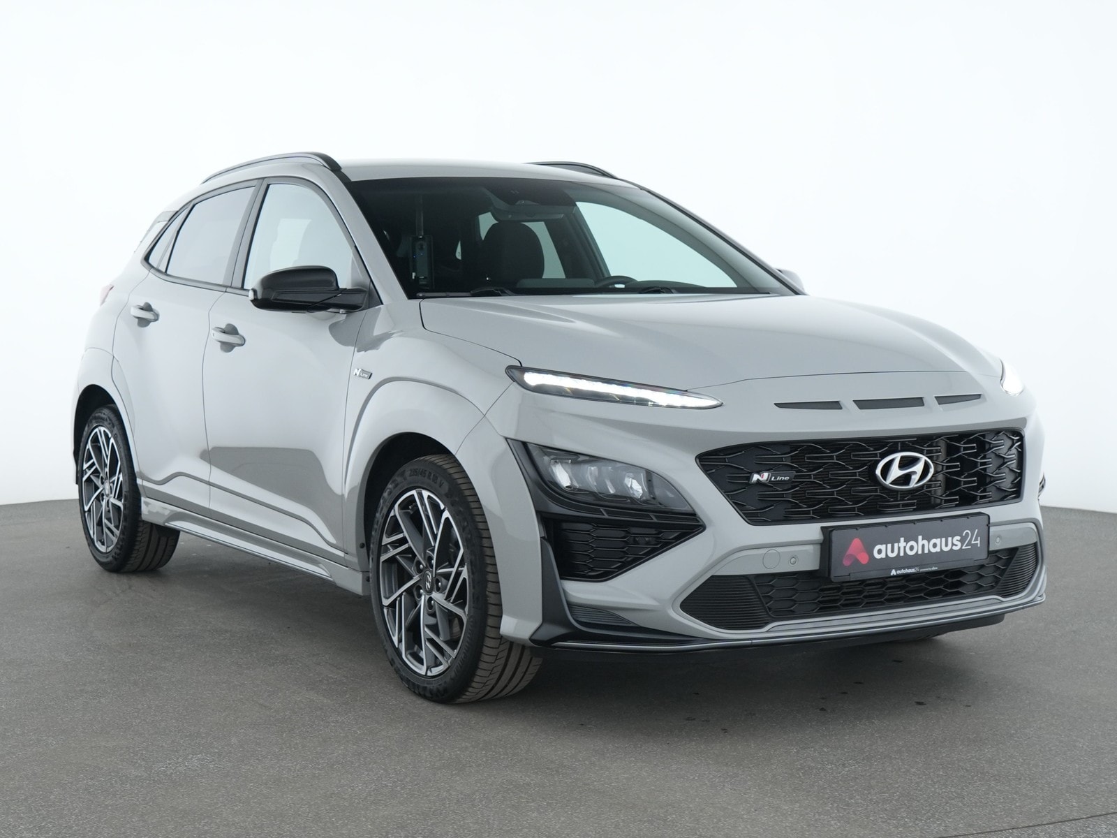 Hyundai Kona SUV / Crossover / Geländewagen HYUNDAI Kona 1.6 T-GDI N Line DCT Sports Utility Vehicle #1