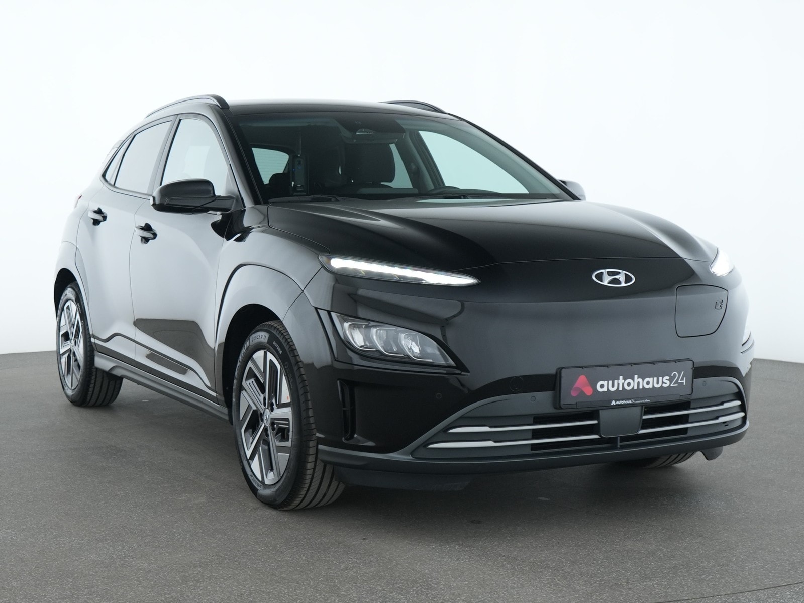 Hyundai Kona SUV / Crossover / Geländewagen HYUNDAI Kona ELEKTRO 100kW Advantage-Paket Sports Utility Vehicle #1