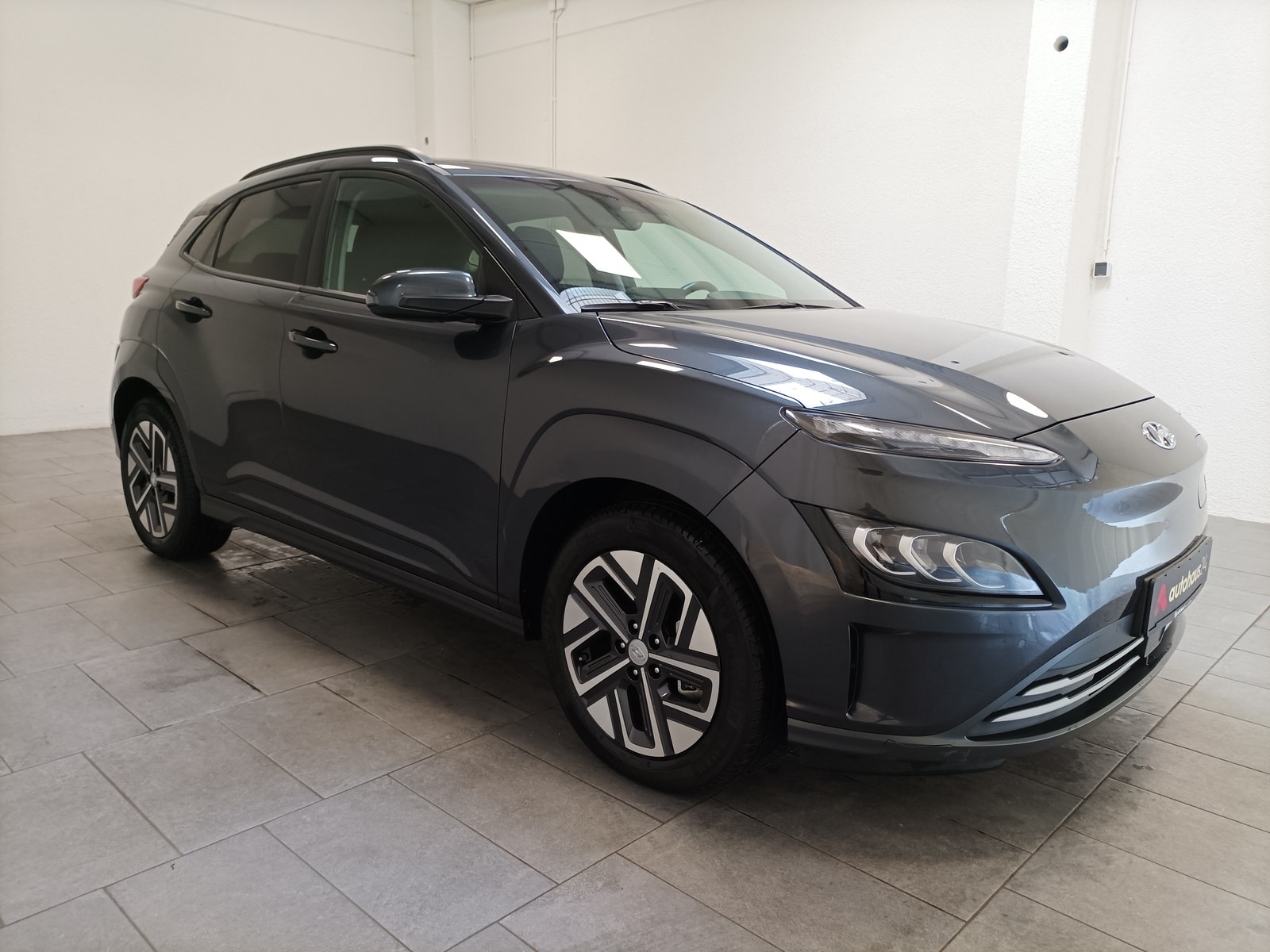 Hyundai Kona SUV / Crossover / Geländewagen HYUNDAI Kona ELEKTRO 100kW Advantage-Paket Sports Utility Vehicle #1