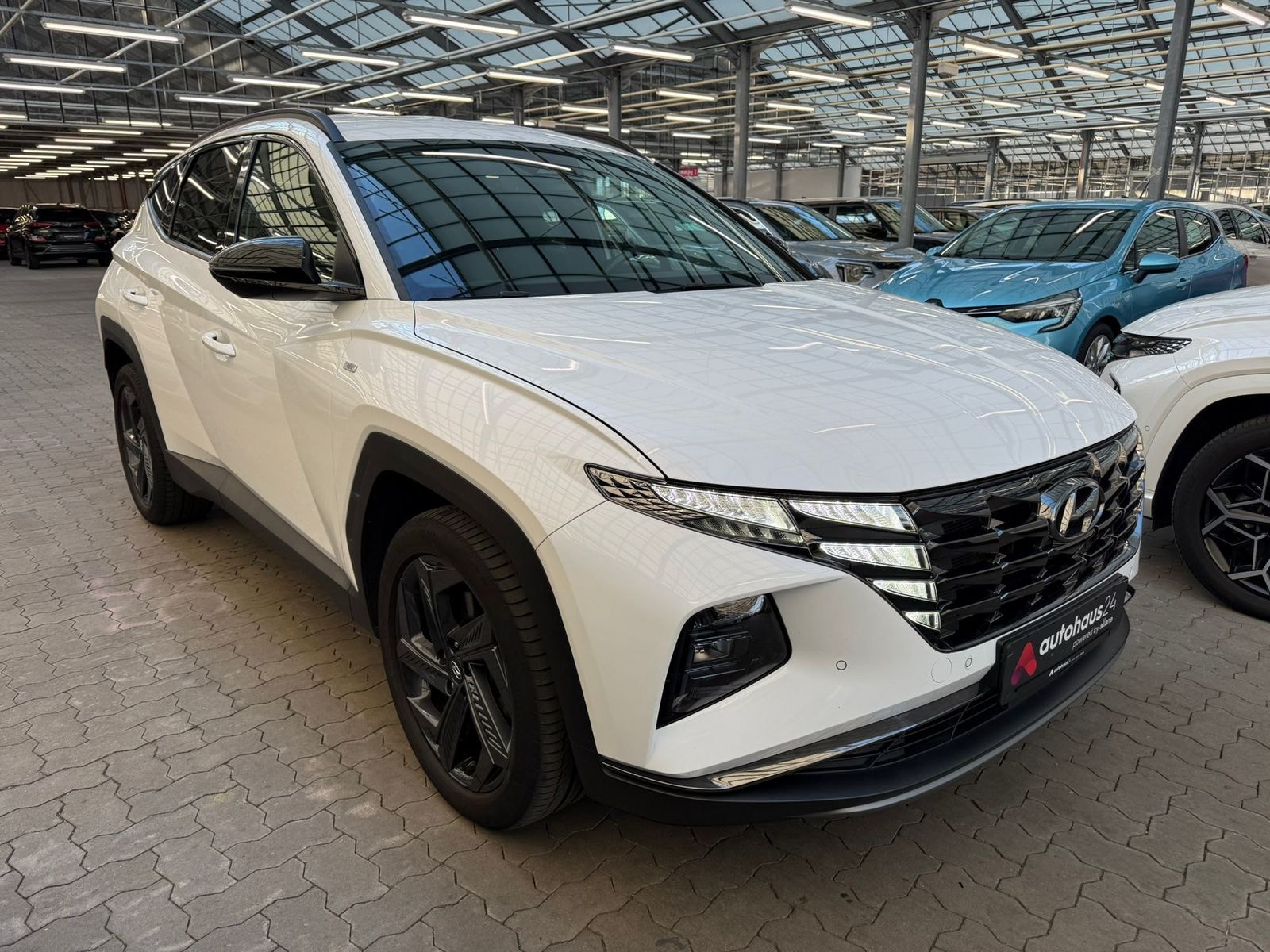 Hyundai Tucson SUV / Crossover / Geländewagen HYUNDAI Tucson 1.6 T-GDI 132kW 48V Blackline DCT 4WD Sports Utility Vehicle #1