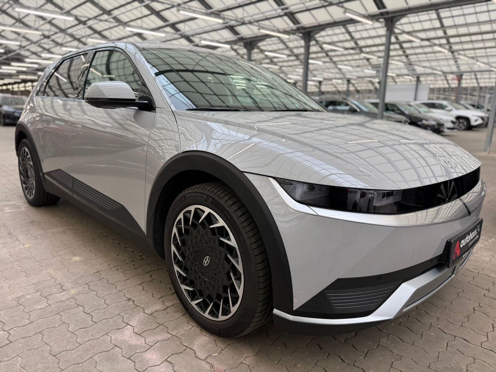 Hyundai IONIQ 5 Limousine HYUNDAI IONIQ 5 77,4 kWh Allradantrieb Sports Utility Vehicle #1