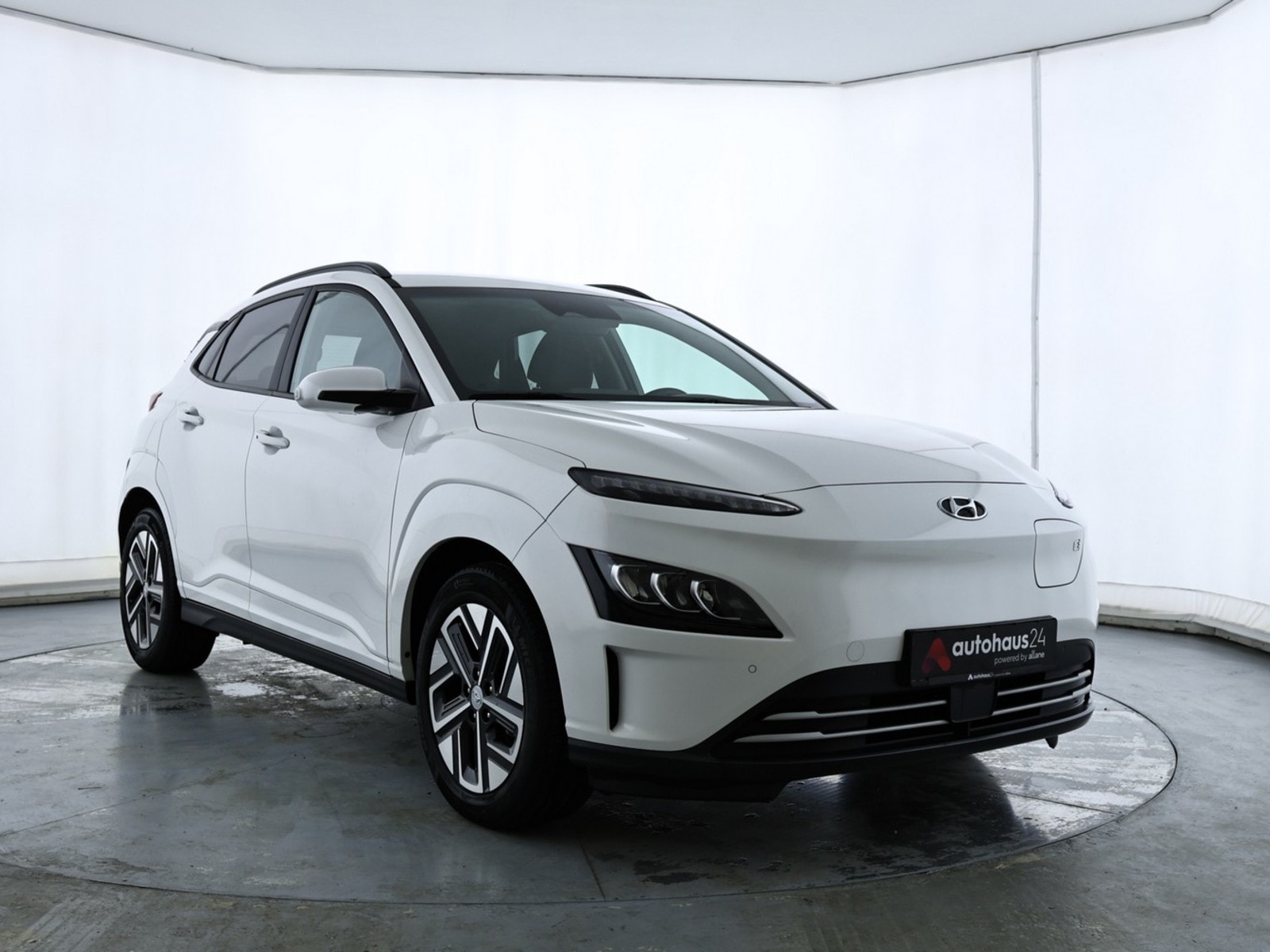 Hyundai Kona SUV / Crossover / Geländewagen HYUNDAI Kona ELEKTRO 100kW Advantage-Paket Sports Utility Vehicle #1