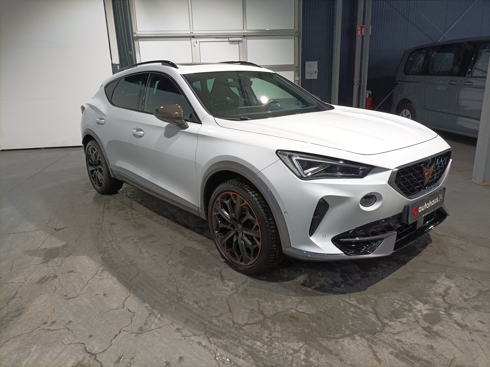 CUPRA Formentor SUV / Crossover / Geländewagen CUPRA Formentor 1.4 e-HYBRID 180kW VZ DSG Sports Utility Vehicle #1