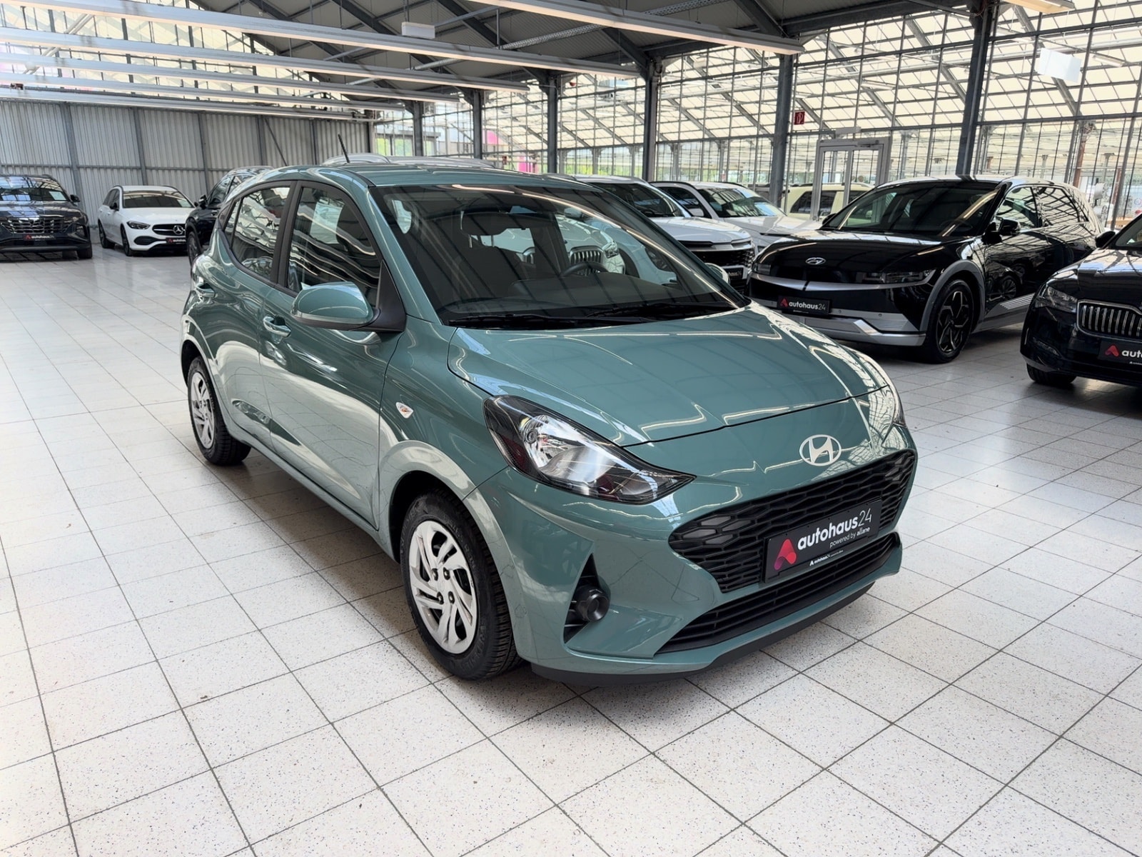 Hyundai i10 Schräghecklimousine HYUNDAI i10 1.0 Select Schräghecklimousine #1
