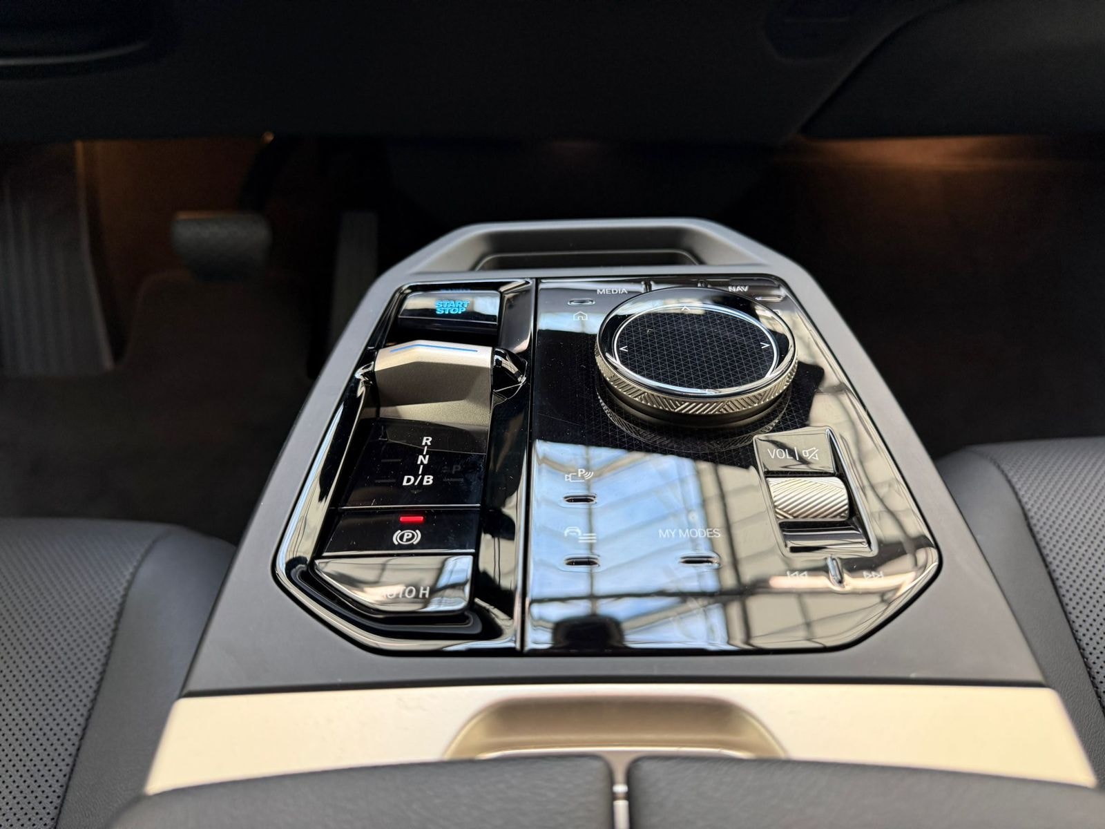 BMW iX SUV iX xDrive40 Sport 76,6 kWh #13