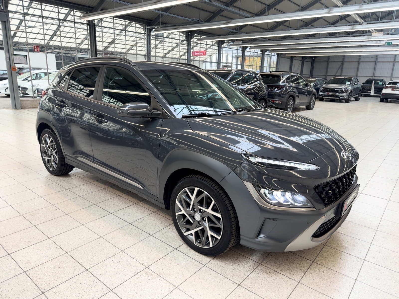 Hyundai Kona SUV / Crossover / Geländewagen HYUNDAI Kona 1.6 GDi Hybrid Prime DCT Sports Utility Vehicle #1