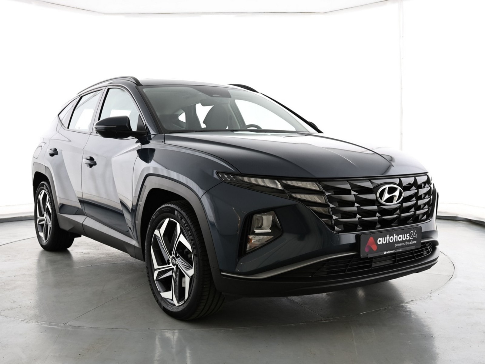 Hyundai Tucson SUV / Crossover / Geländewagen HYUNDAI Tucson 1.6 T-GDI Plug-in Hybrid 4WD Auto Sports Utility Vehicle #1