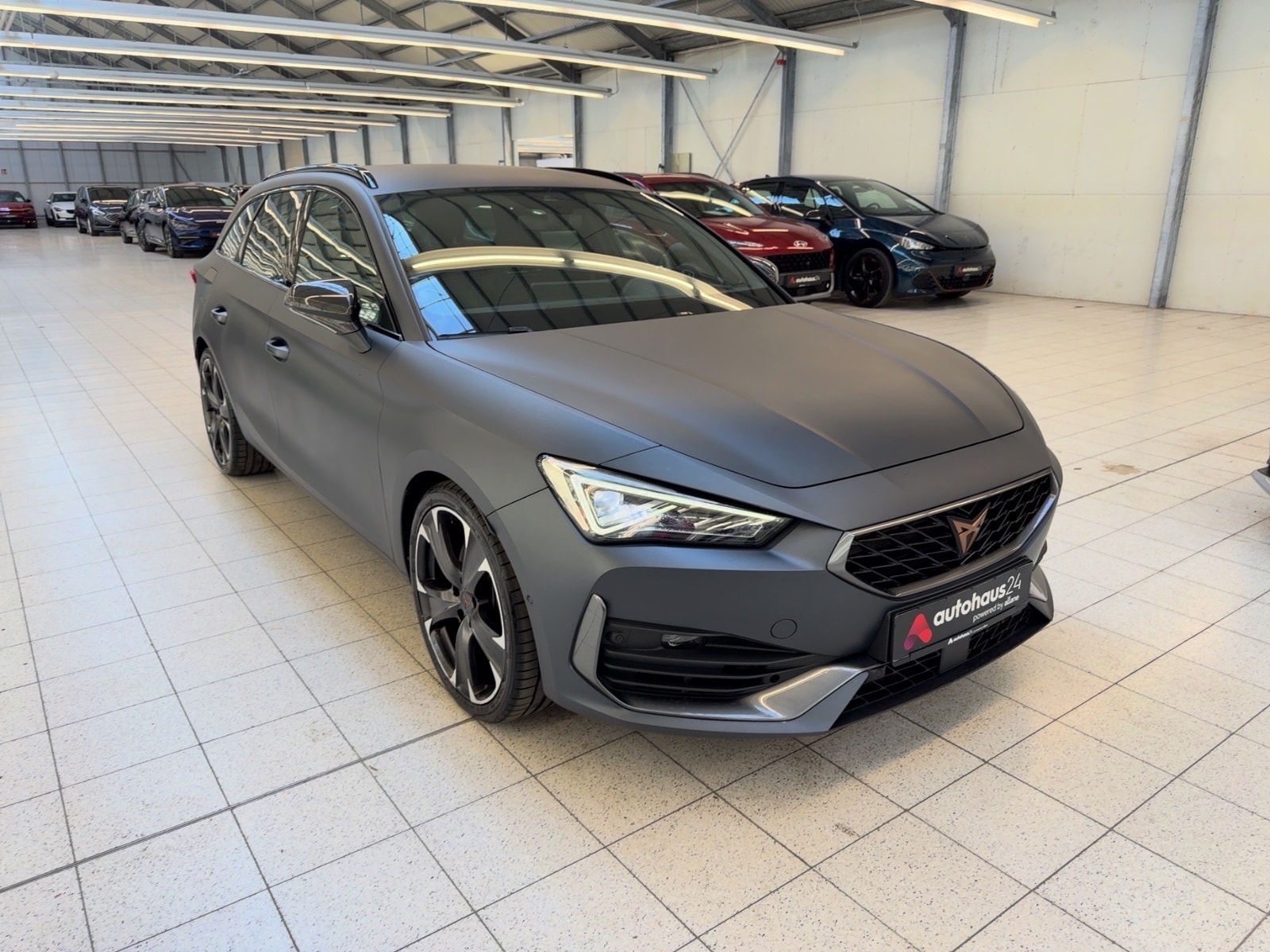 CUPRA Leon Kombi CUPRA Leon 2.0 TSI 228kW VZ 4Drive DSG Sportstourer Kombi #1