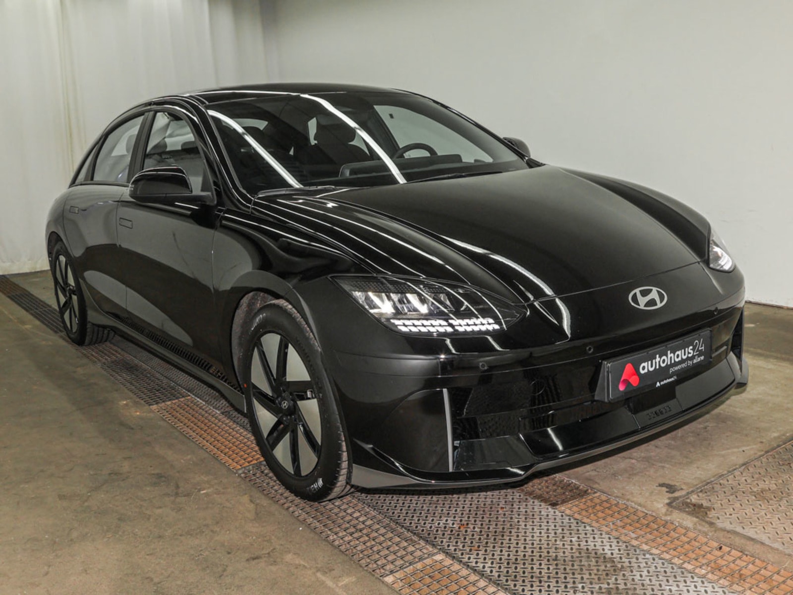 Hyundai IONIQ 6 Limousine HYUNDAI IONIQ 6 53kWh 111kW Limousine #1