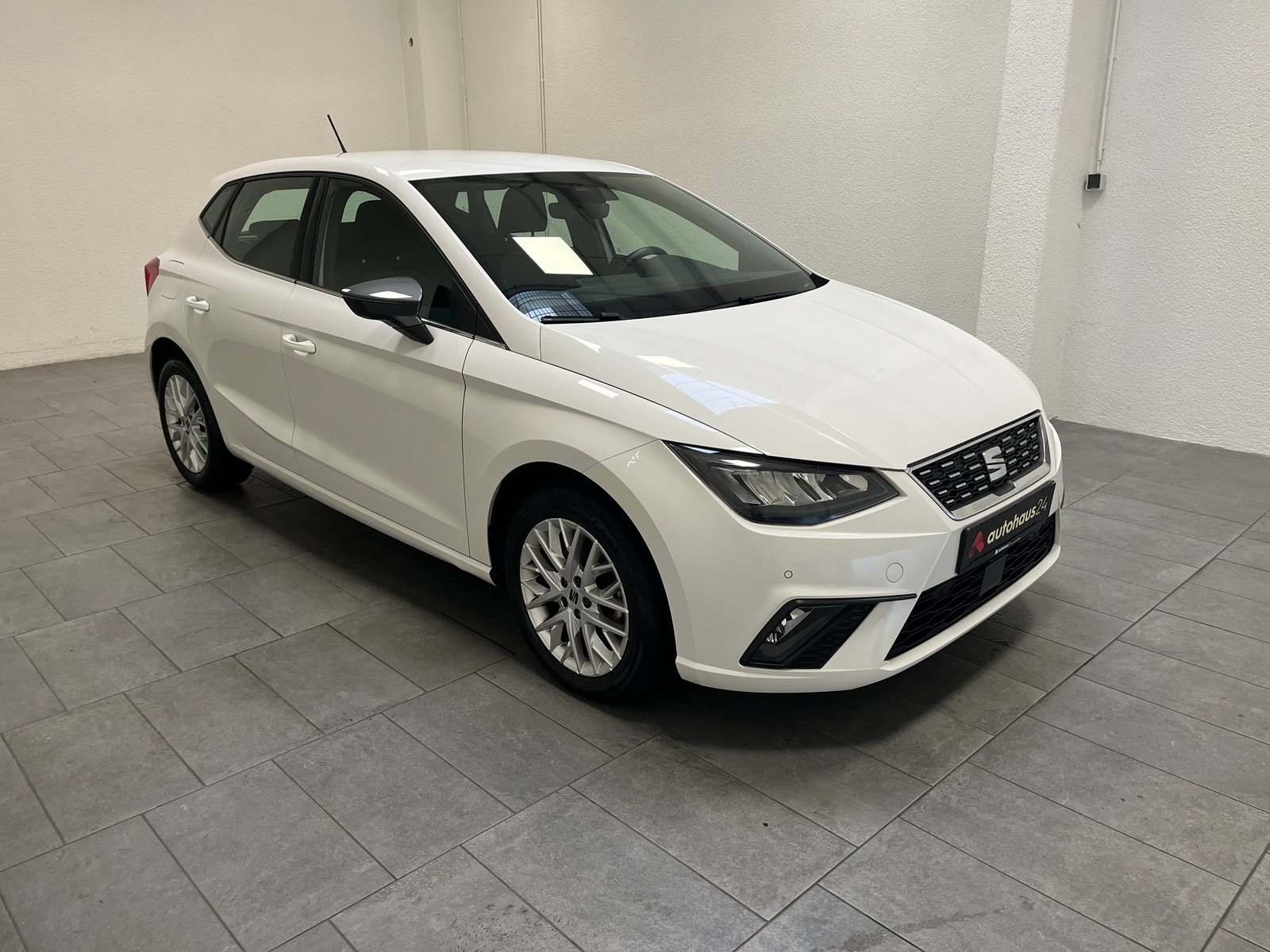 SEAT Ibiza Limousine SEAT Ibiza 1.0 TSI 81kW XCELLENCE Schräghecklimousine #1