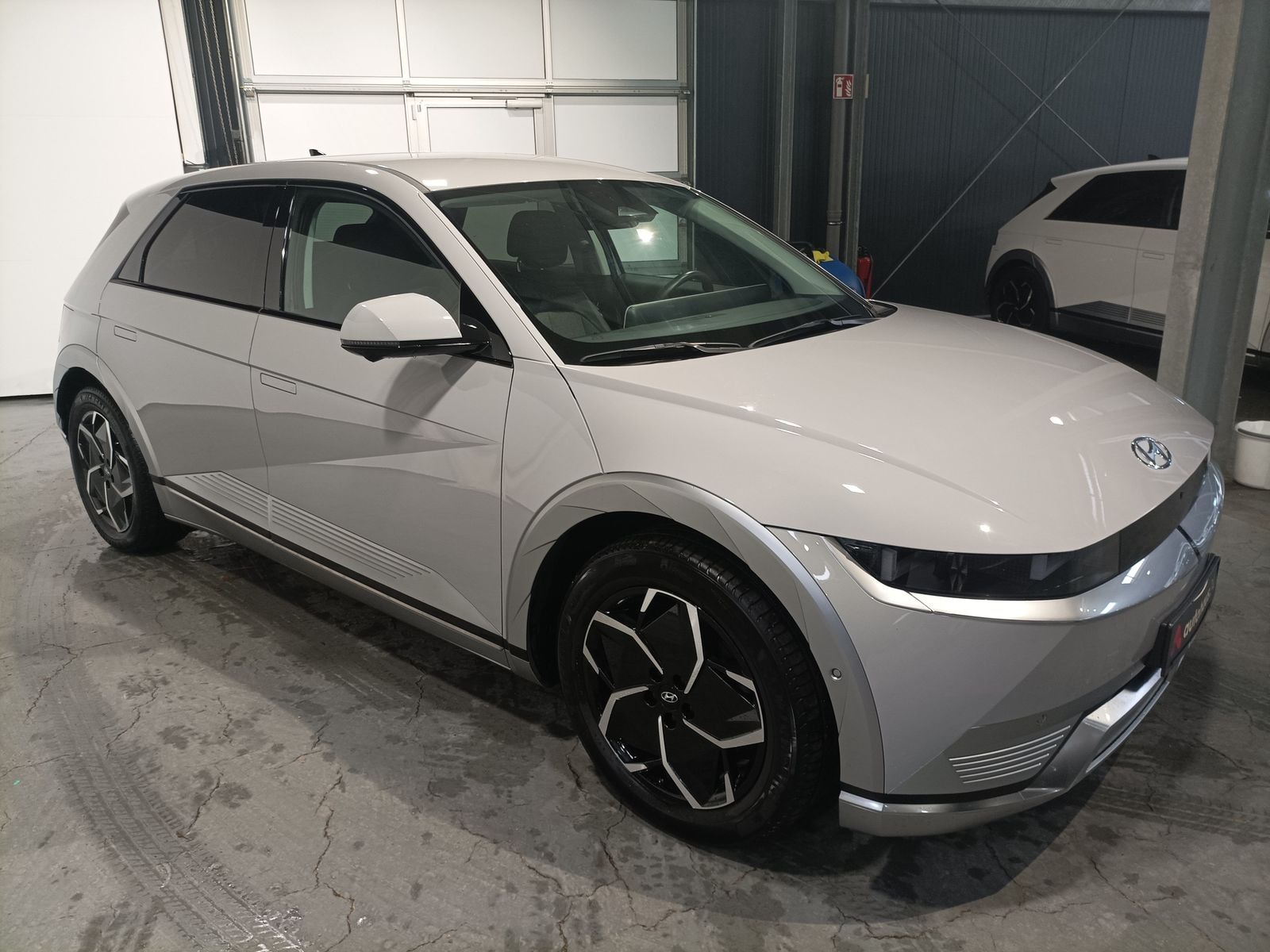 Hyundai IONIQ 5 Limousine HYUNDAI IONIQ 5 77,4 kWh Allradantrieb Sports Utility Vehicle #1