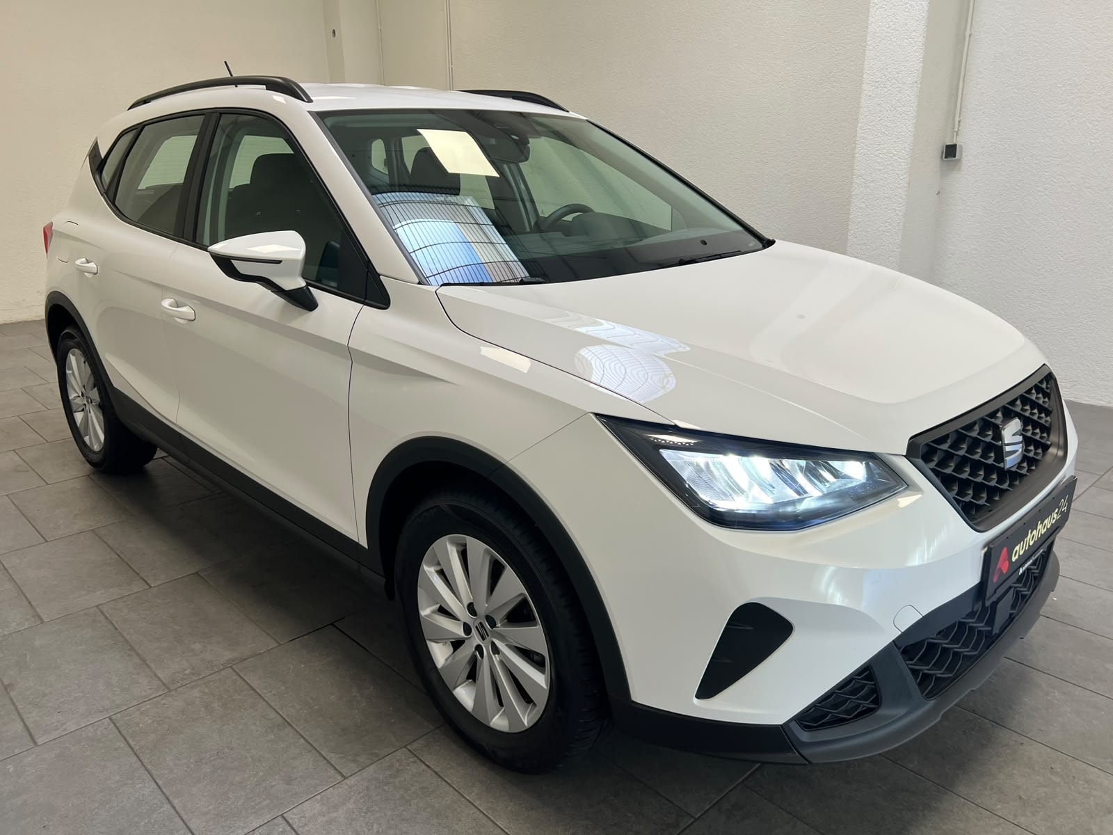 SEAT Arona SUV / Crossover / Geländewagen SEAT Arona 1.0 TSI 70kW Style Sports Utility Vehicle #1