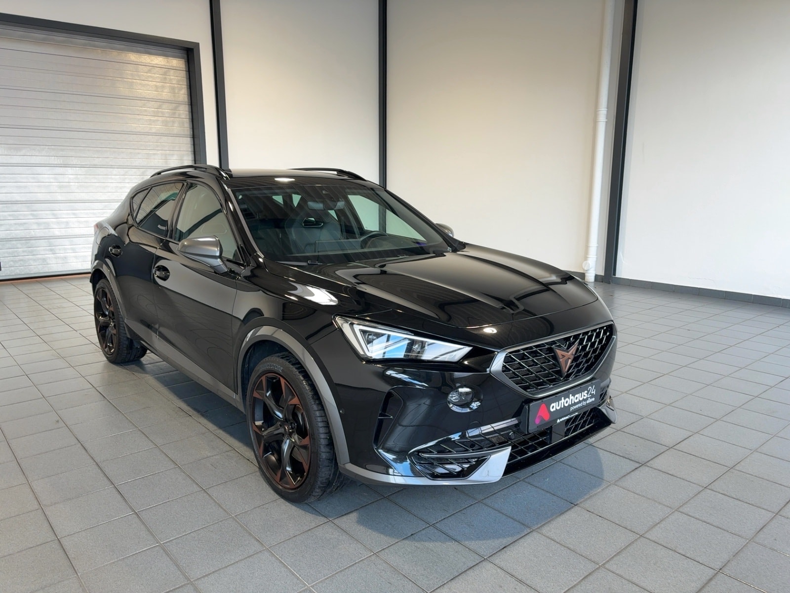 CUPRA Formentor SUV / Crossover / Geländewagen CUPRA Formentor 1.4 e-HYBRID 180kW VZ DSG Sports Utility Vehicle #1
