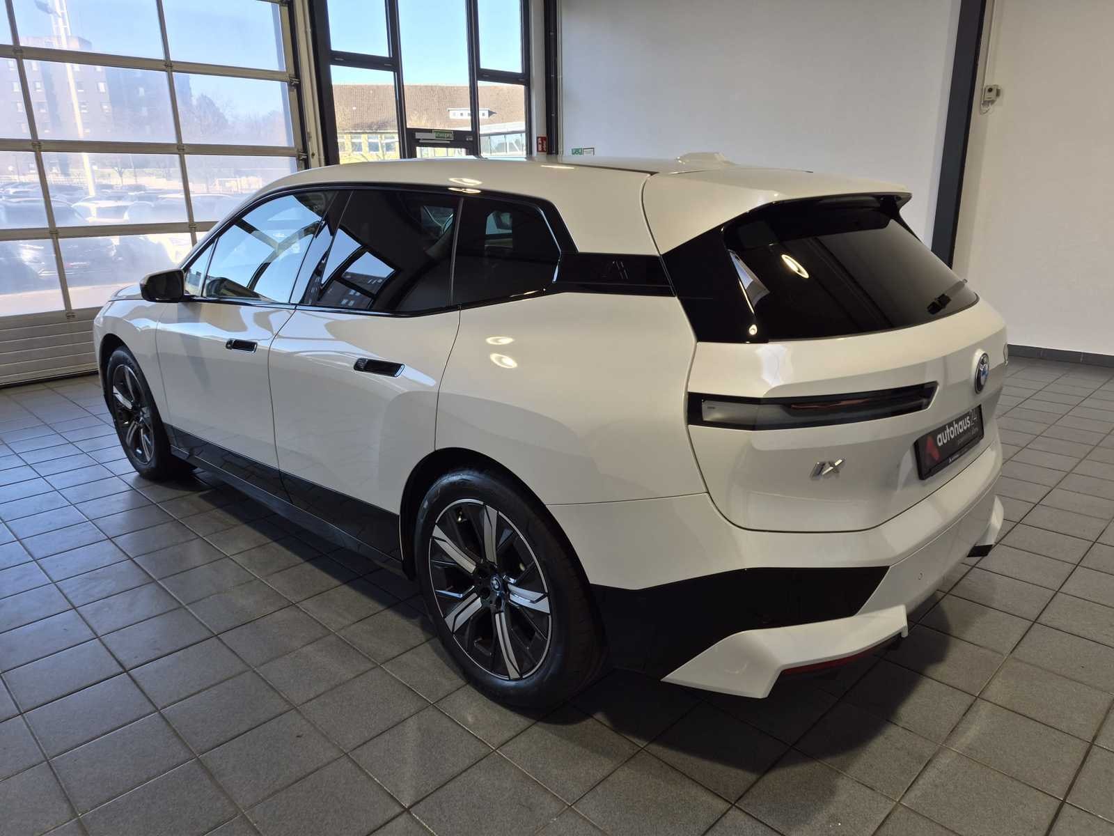 BMW iX SUV BMW iX 76,6 kWh xDrive40 #4