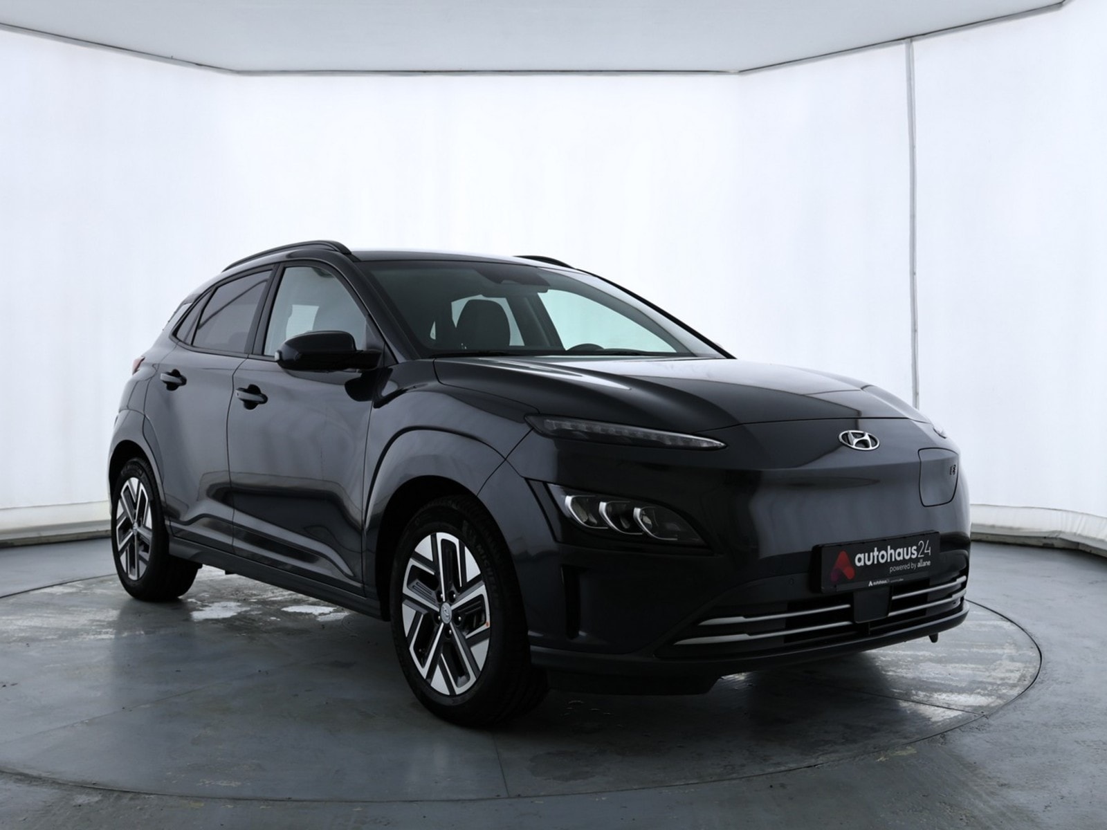 Hyundai Kona SUV / Crossover / Geländewagen HYUNDAI Kona ELEKTRO 100kW Advantage-Paket Sports Utility Vehicle #1