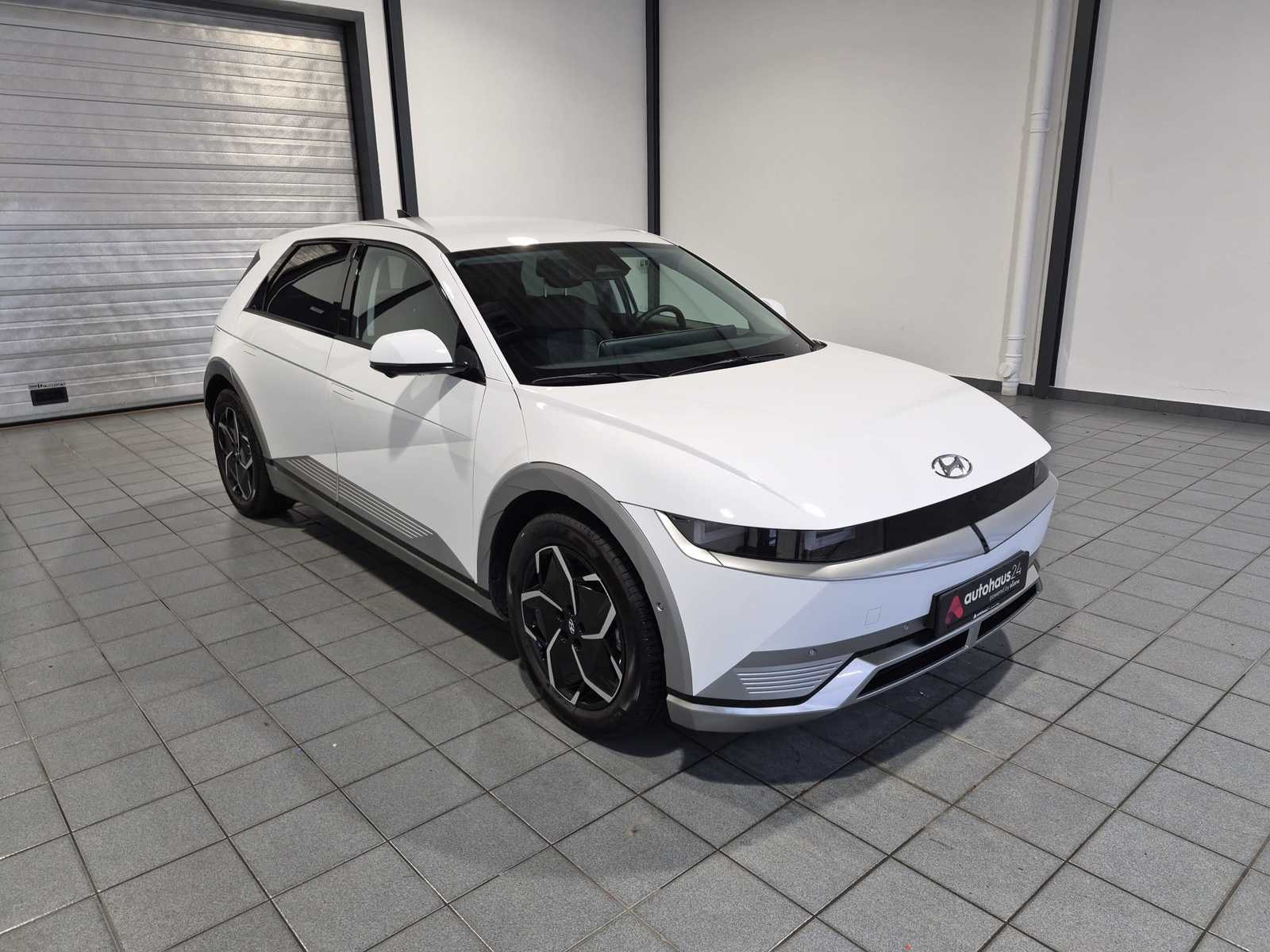 Hyundai IONIQ 5 Limousine HYUNDAI IONIQ 5 77,4 kWh Allradantrieb Sports Utility Vehicle #1